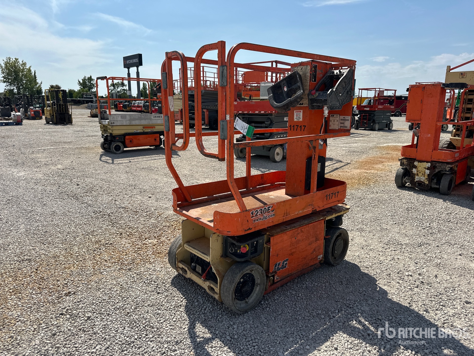 2008 JLG 1230ES