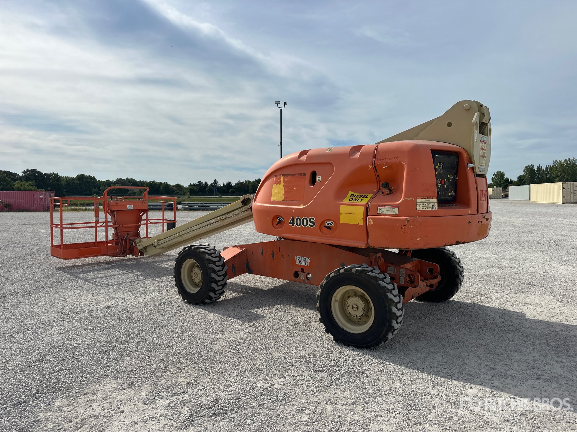2002 JLG 400S