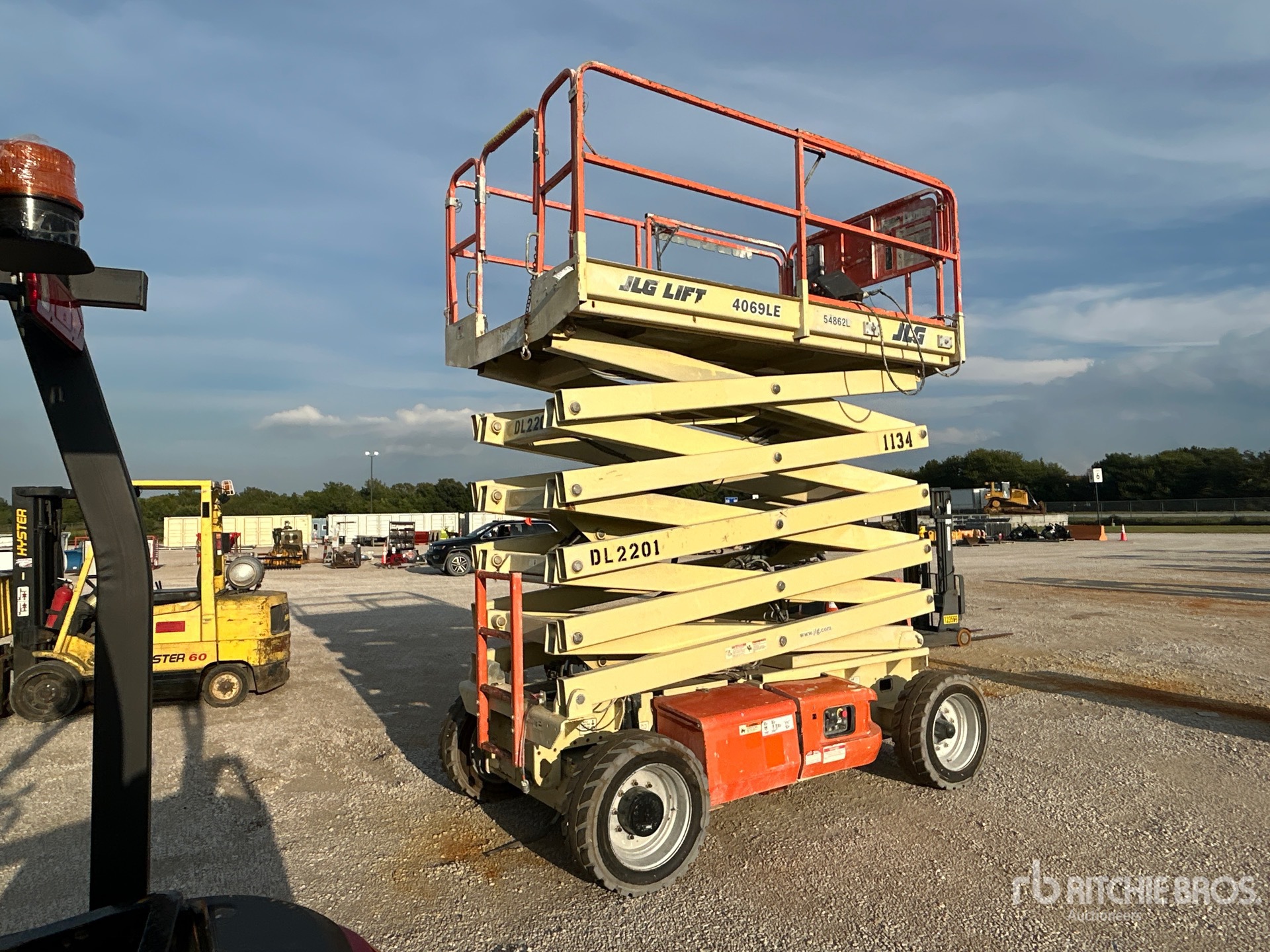 Photo of 2008 JLG 4069LE