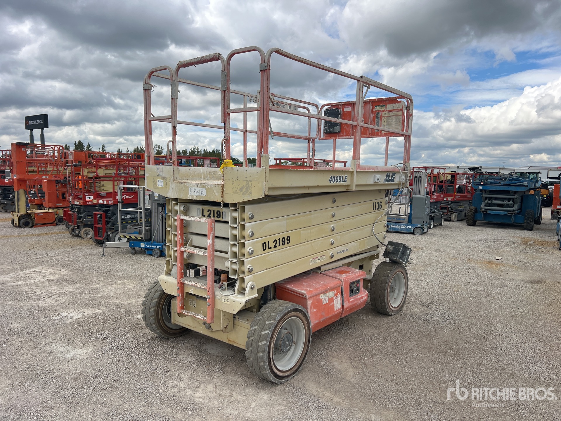 2008 JLG 4069LE