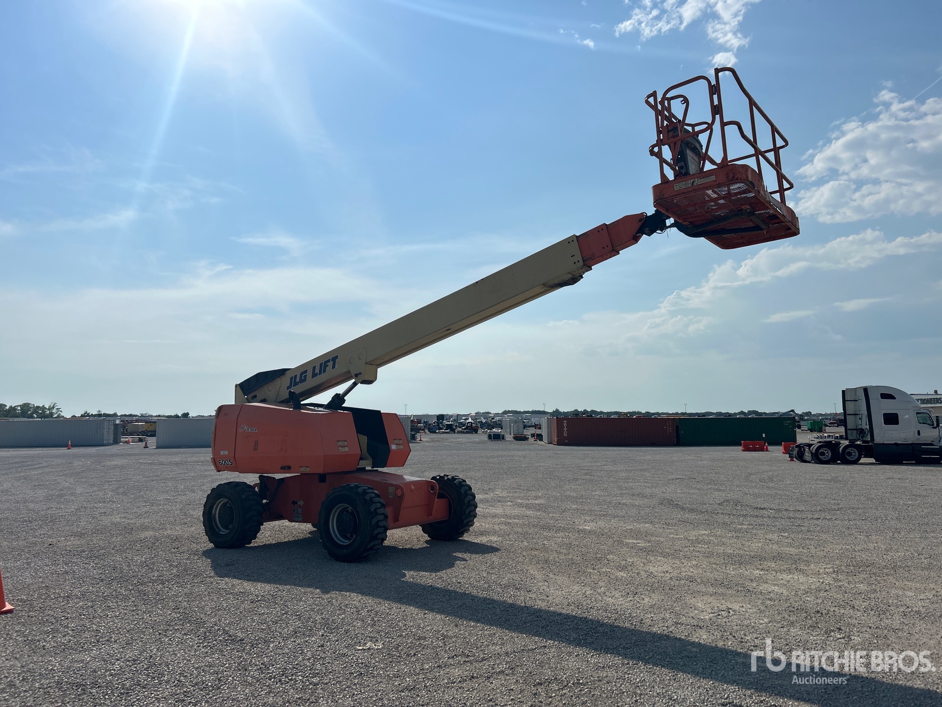 2003 JLG 600S