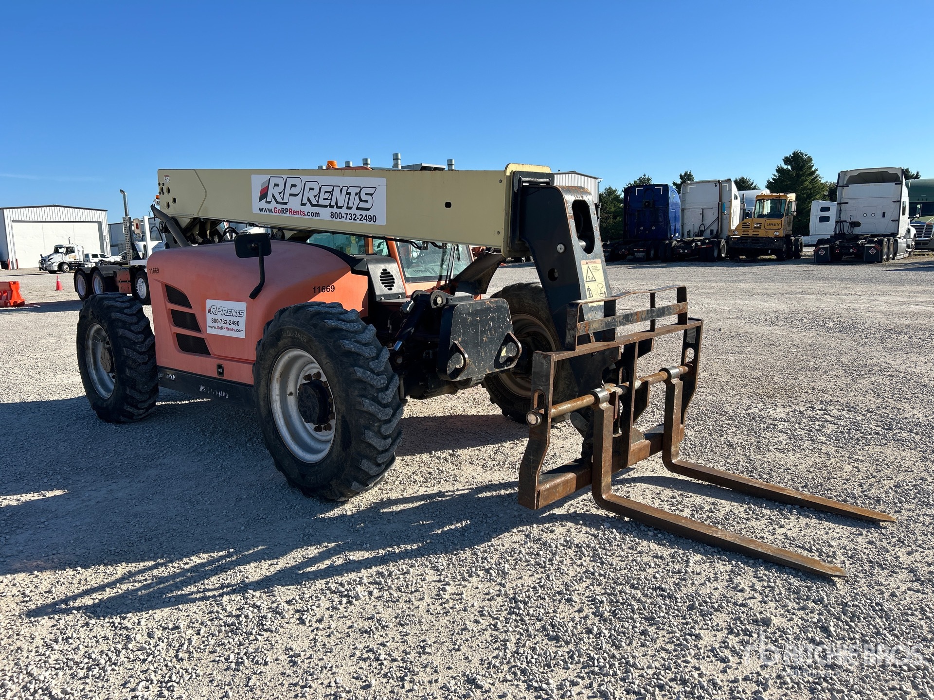 2013 JLG G6-42A