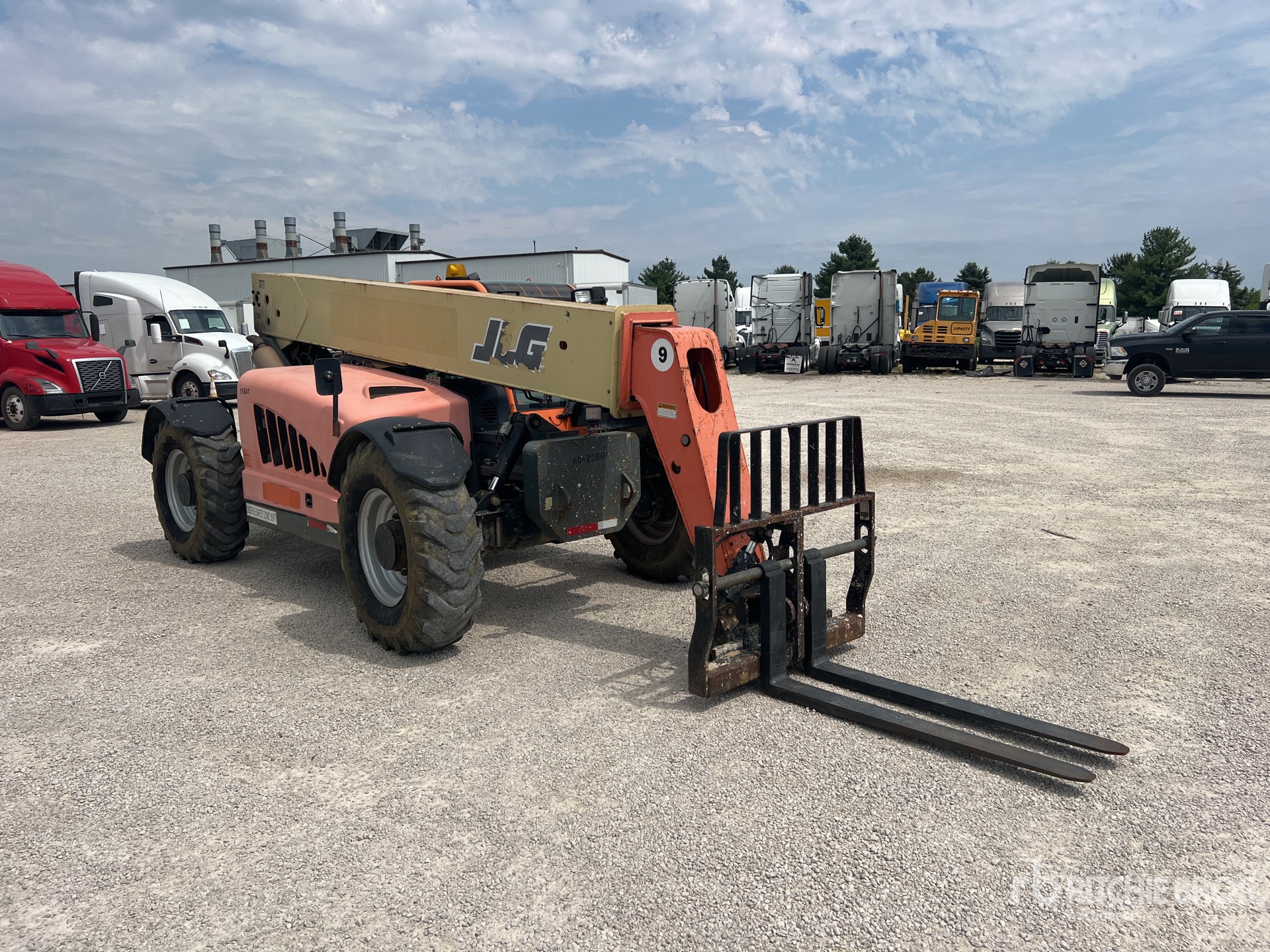 2012 JLG G9-43A