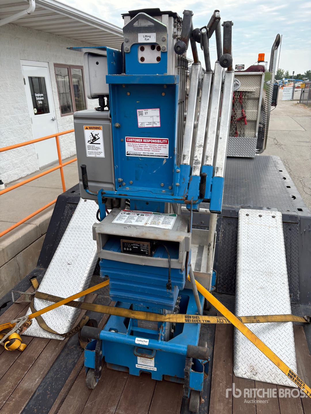 2002 Genie AWP30