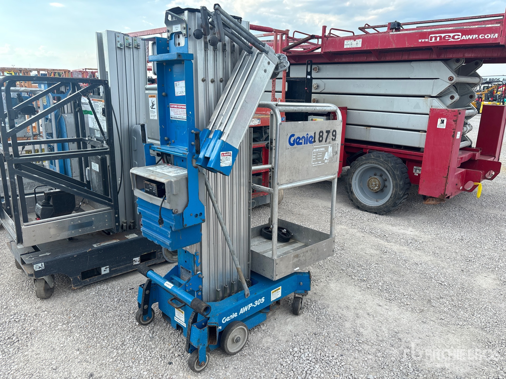 2002 Genie AWP30