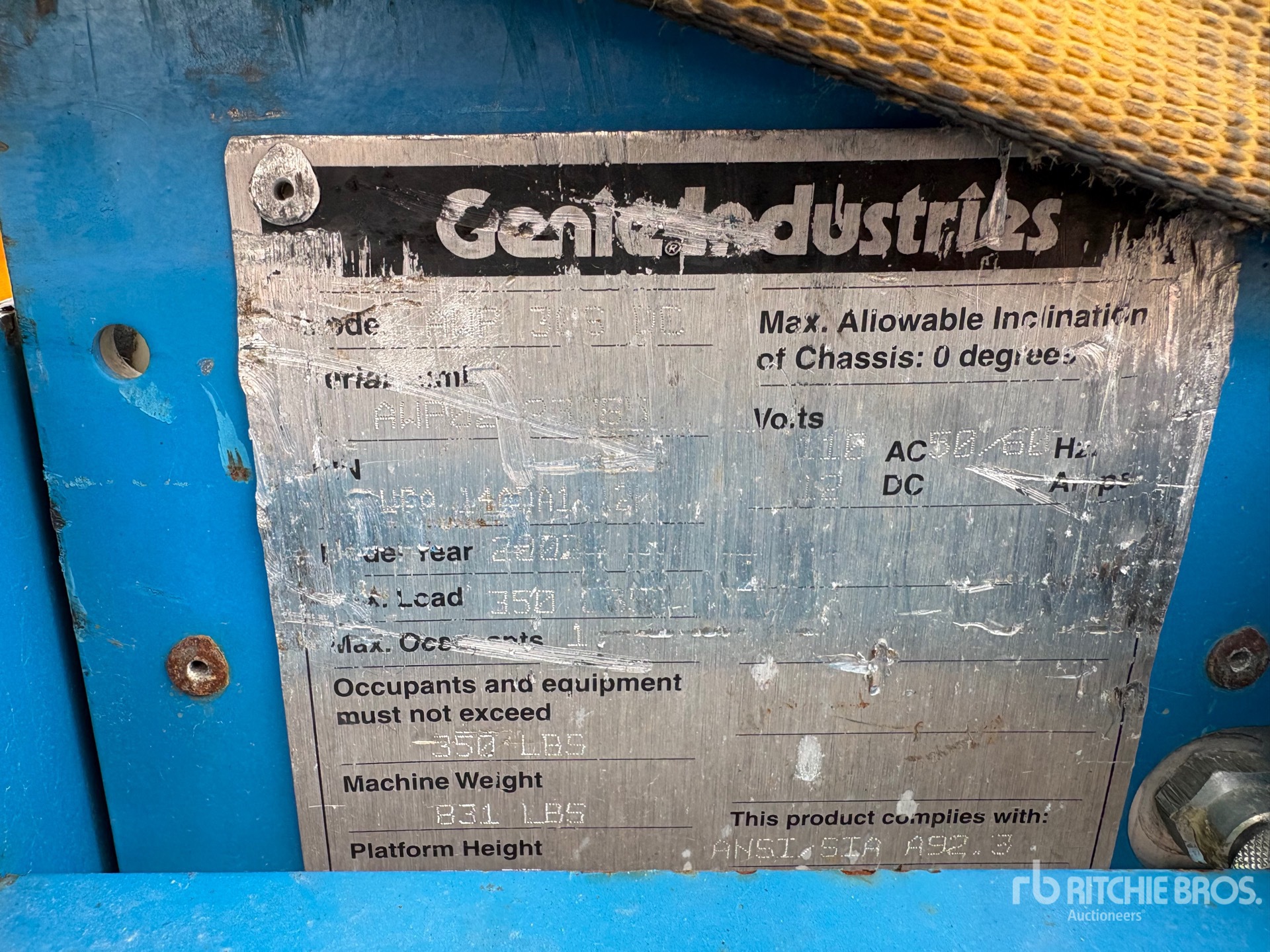 2002 Genie AWP30