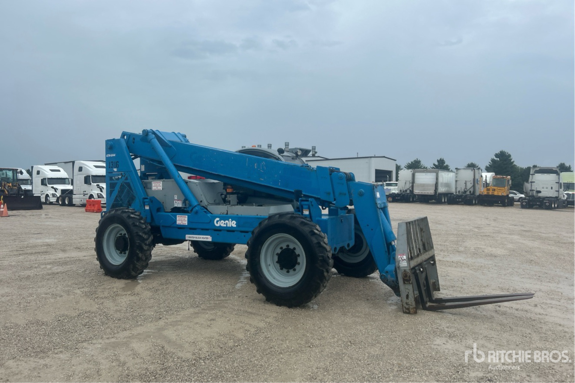 2010 Genie GTH-844