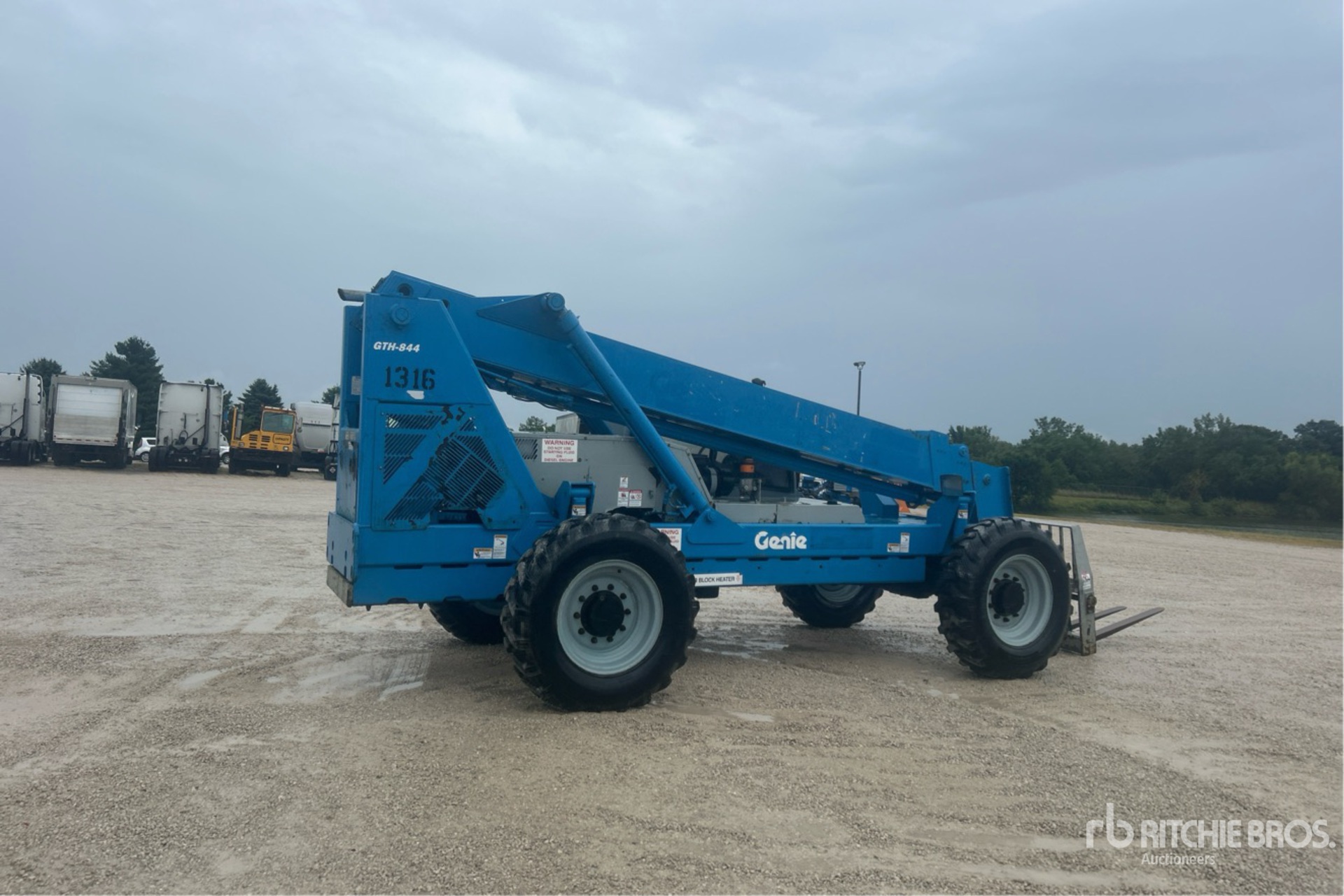 2010 Genie GTH-844