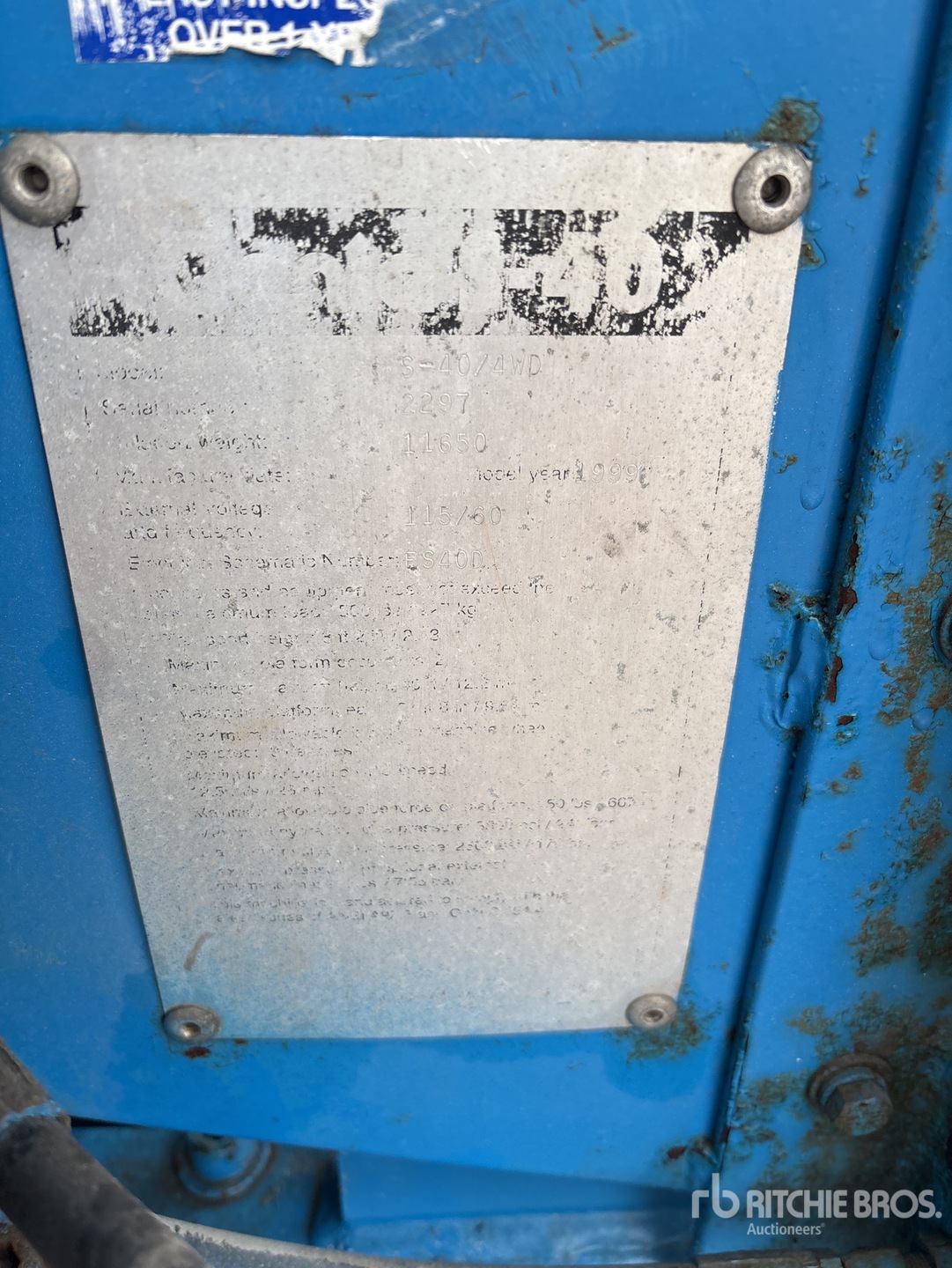 Photo of a 1999 Genie S-40