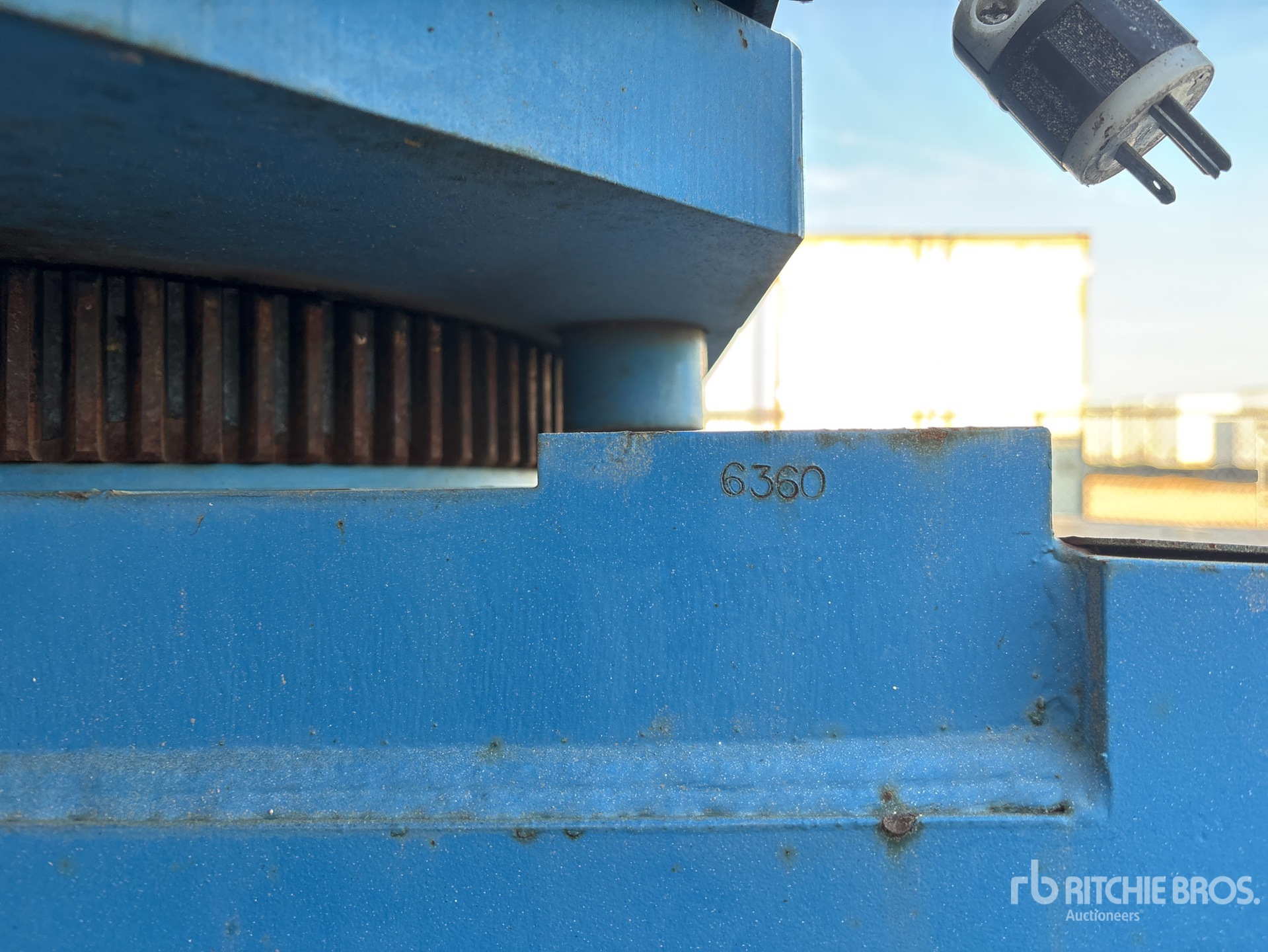 Photo of 2002 Genie S-40