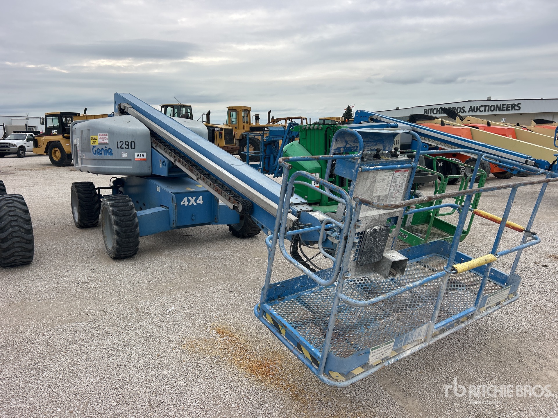 2004 Genie S-60