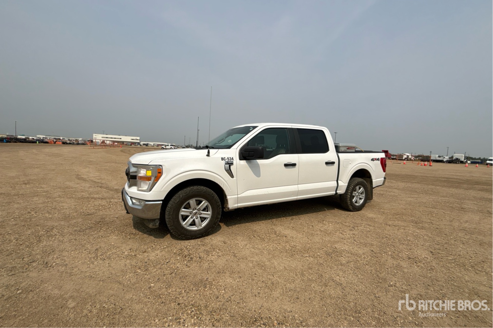General Appearance with Picture, Left Front Corner
