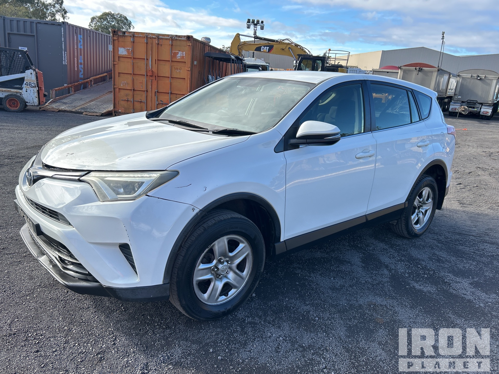 General Appearance with Picture, Right Front Corner
