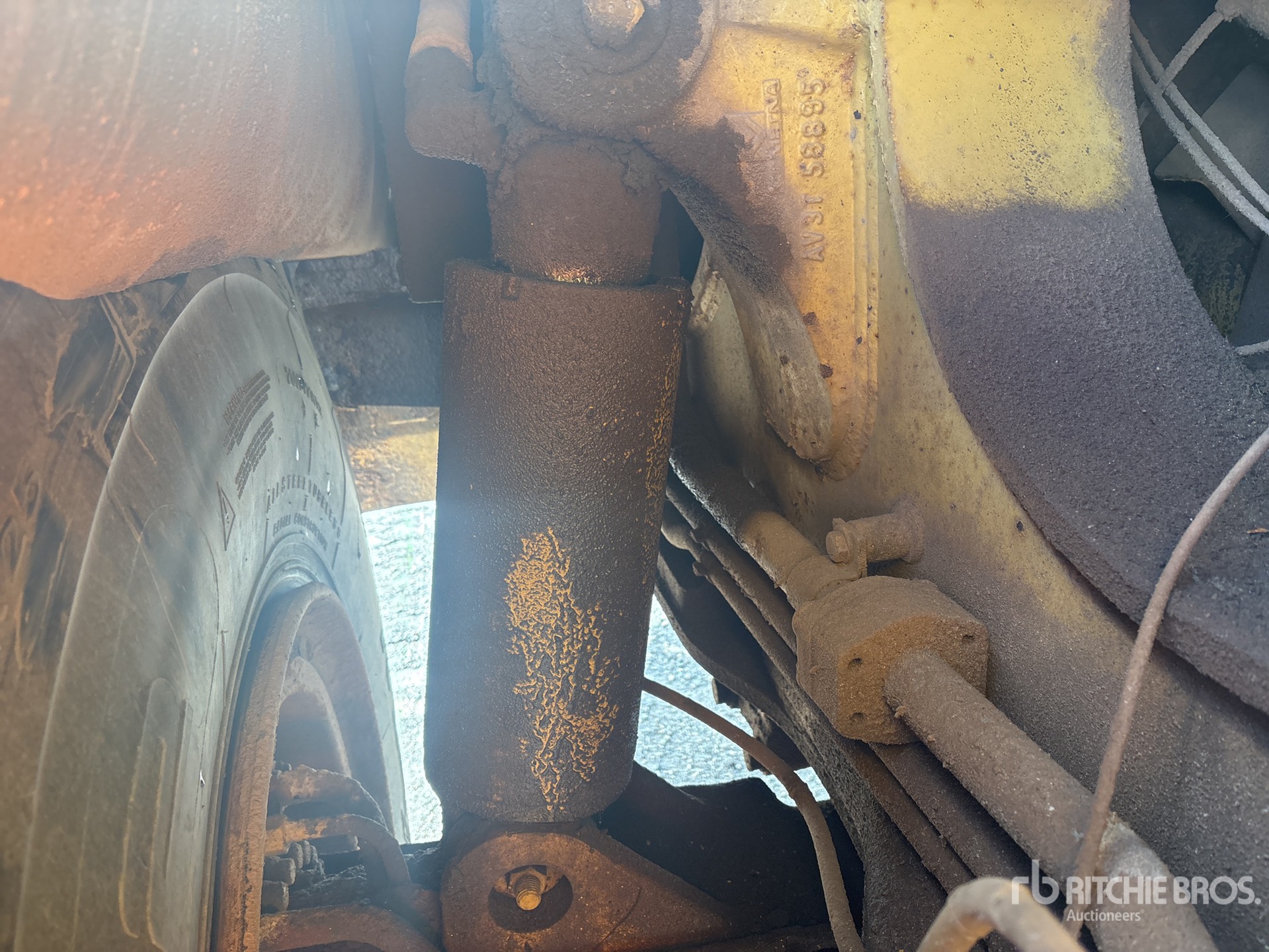 2001 Caterpillar 740