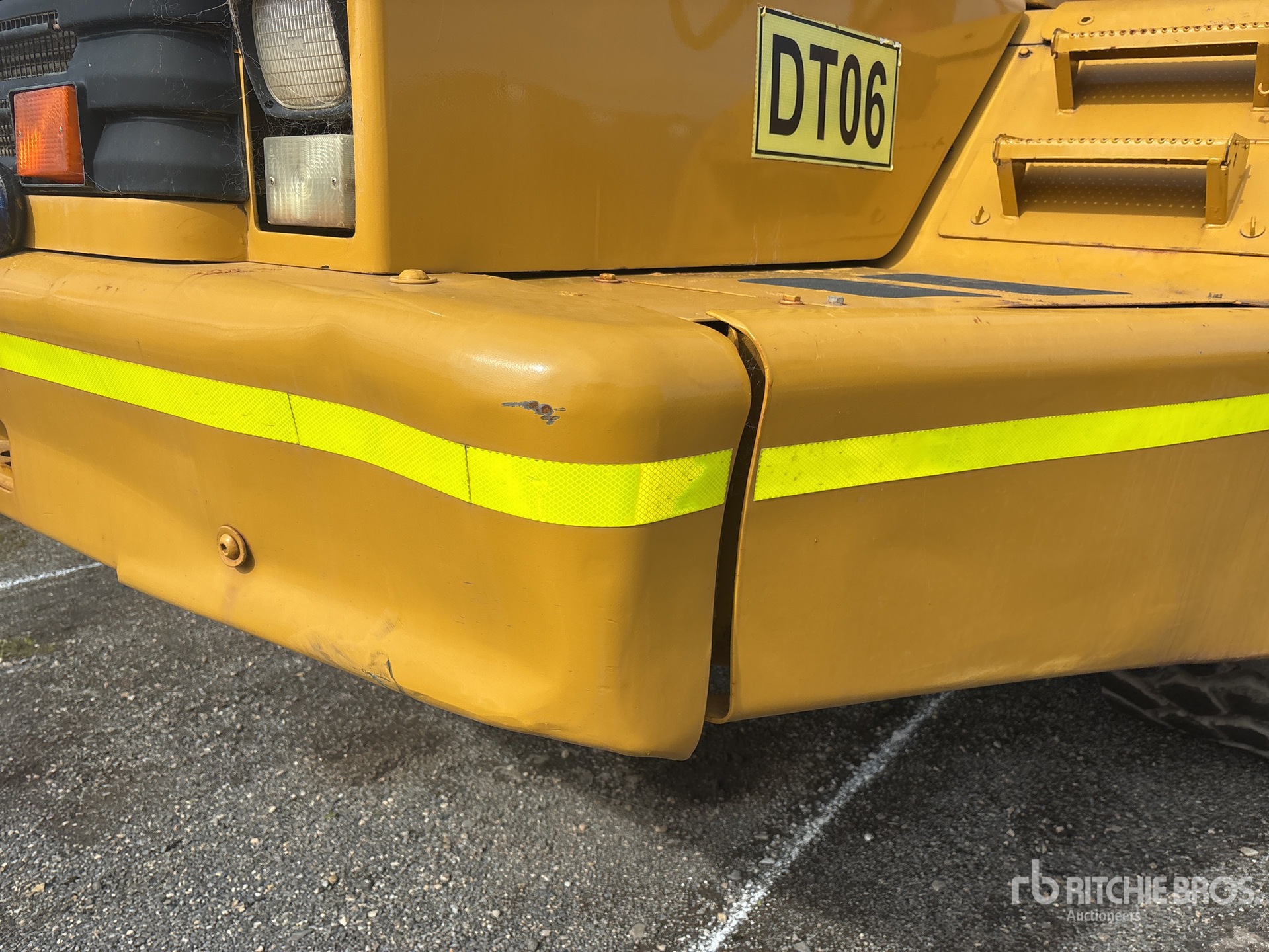 2001 Caterpillar 740