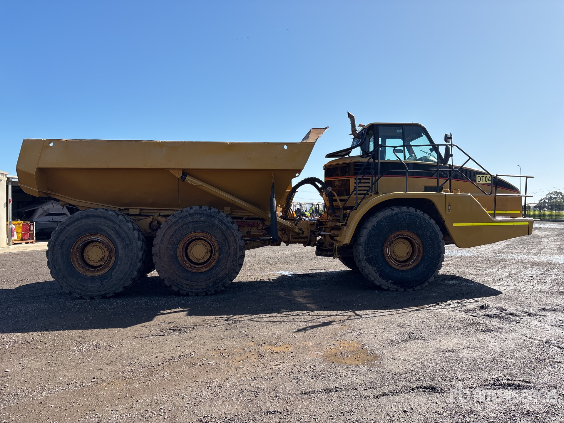 2003 Caterpillar 740