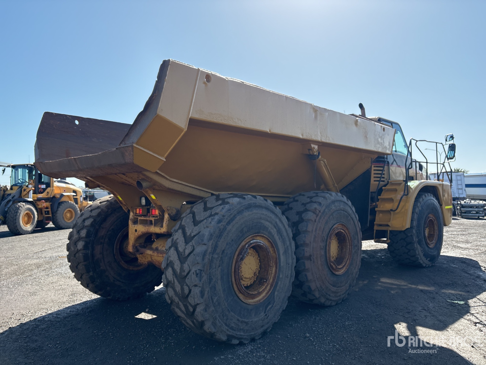 2003 Caterpillar 740
