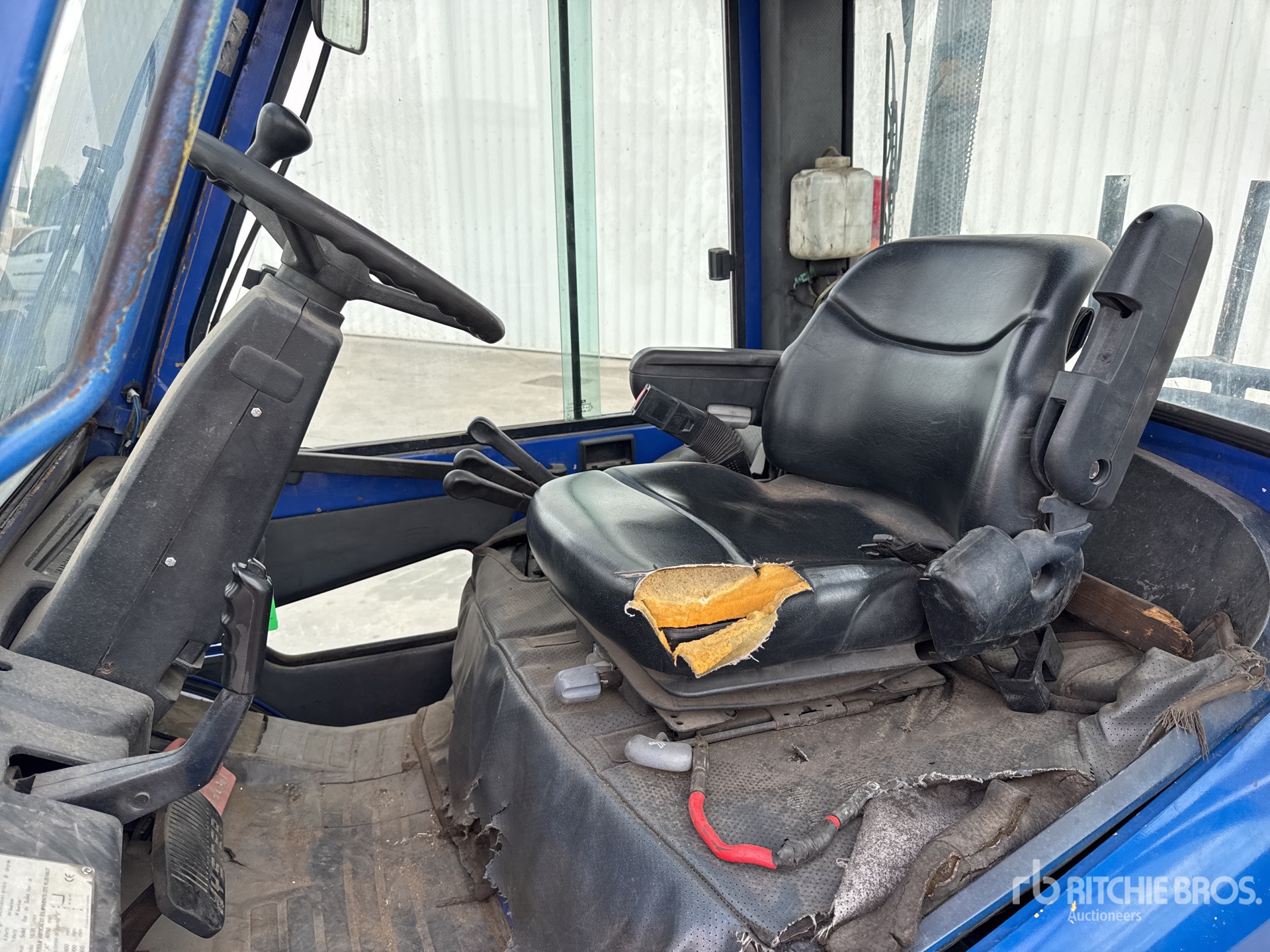2000 Hyster H4.50XM
