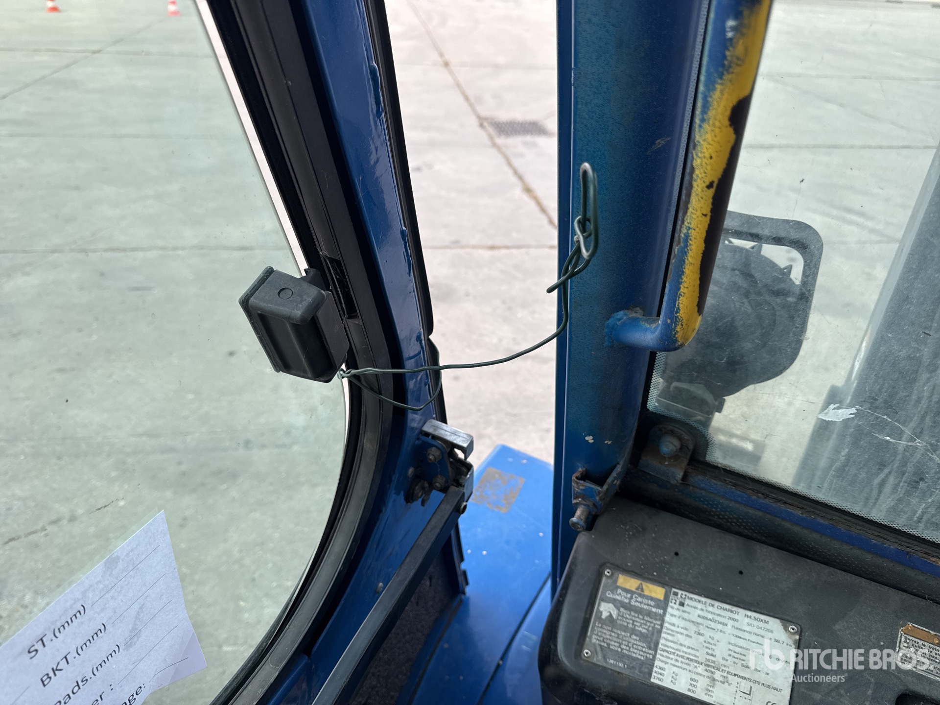 2000 Hyster H4.50XM