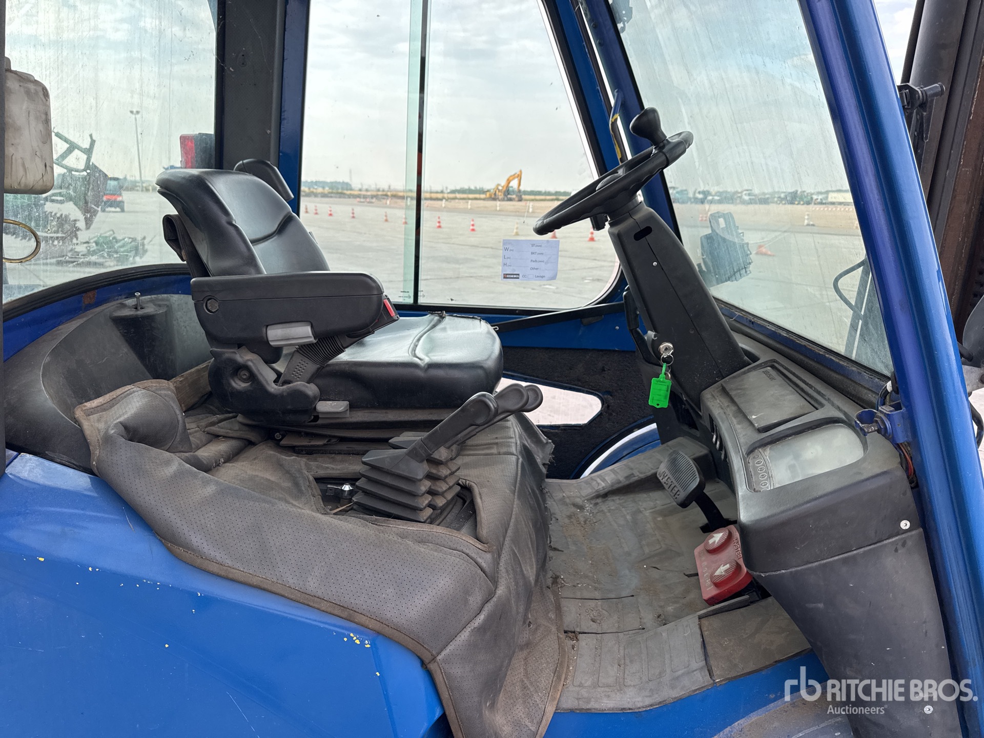 2000 Hyster H4.50XM