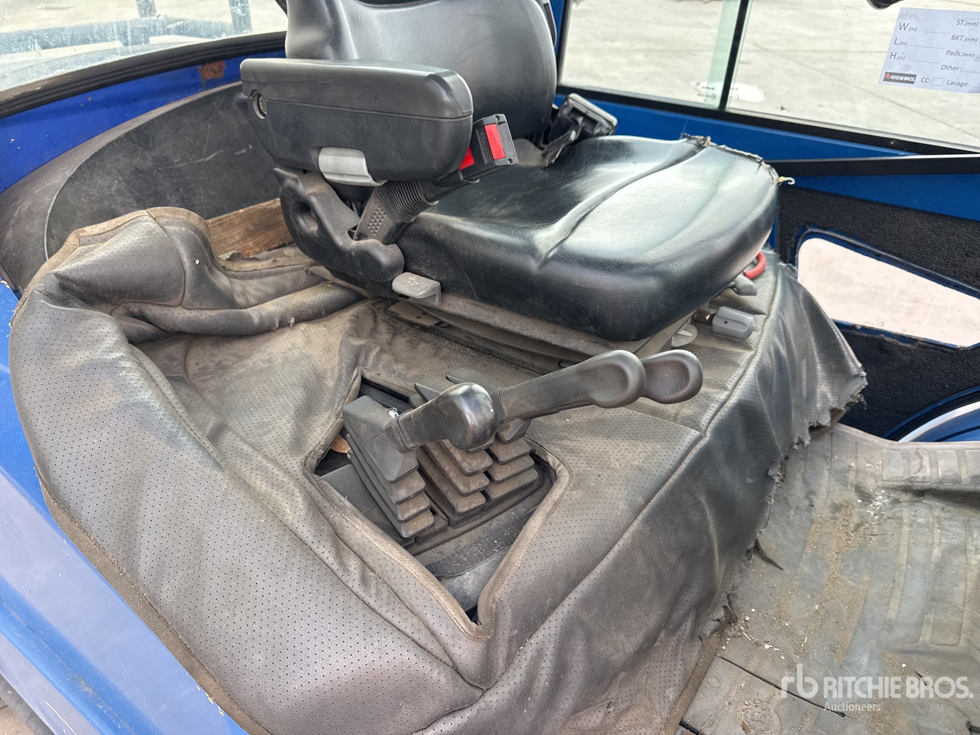 2000 Hyster H4.50XM