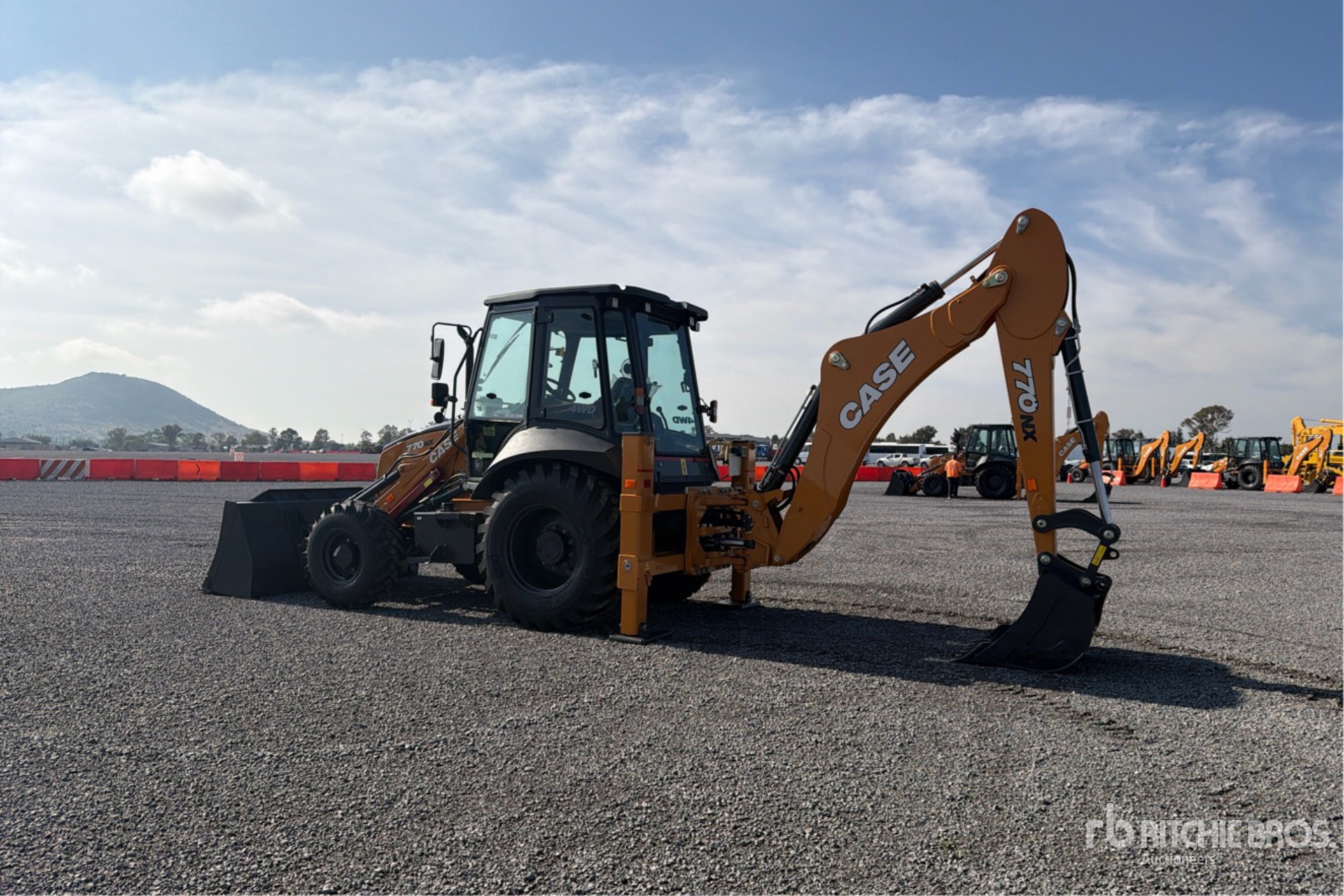 2025 Case 770NX