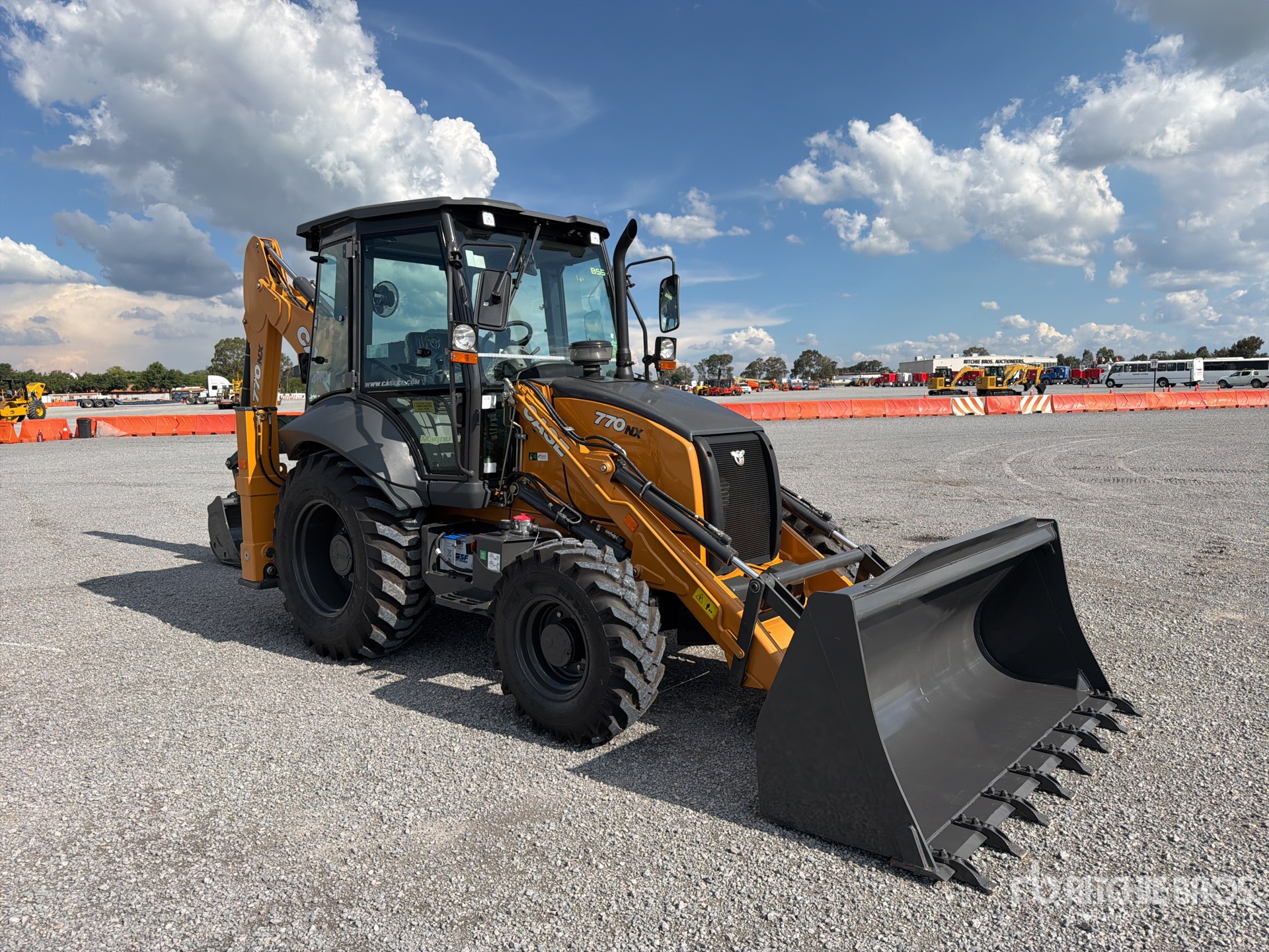 2025 Case 770NX