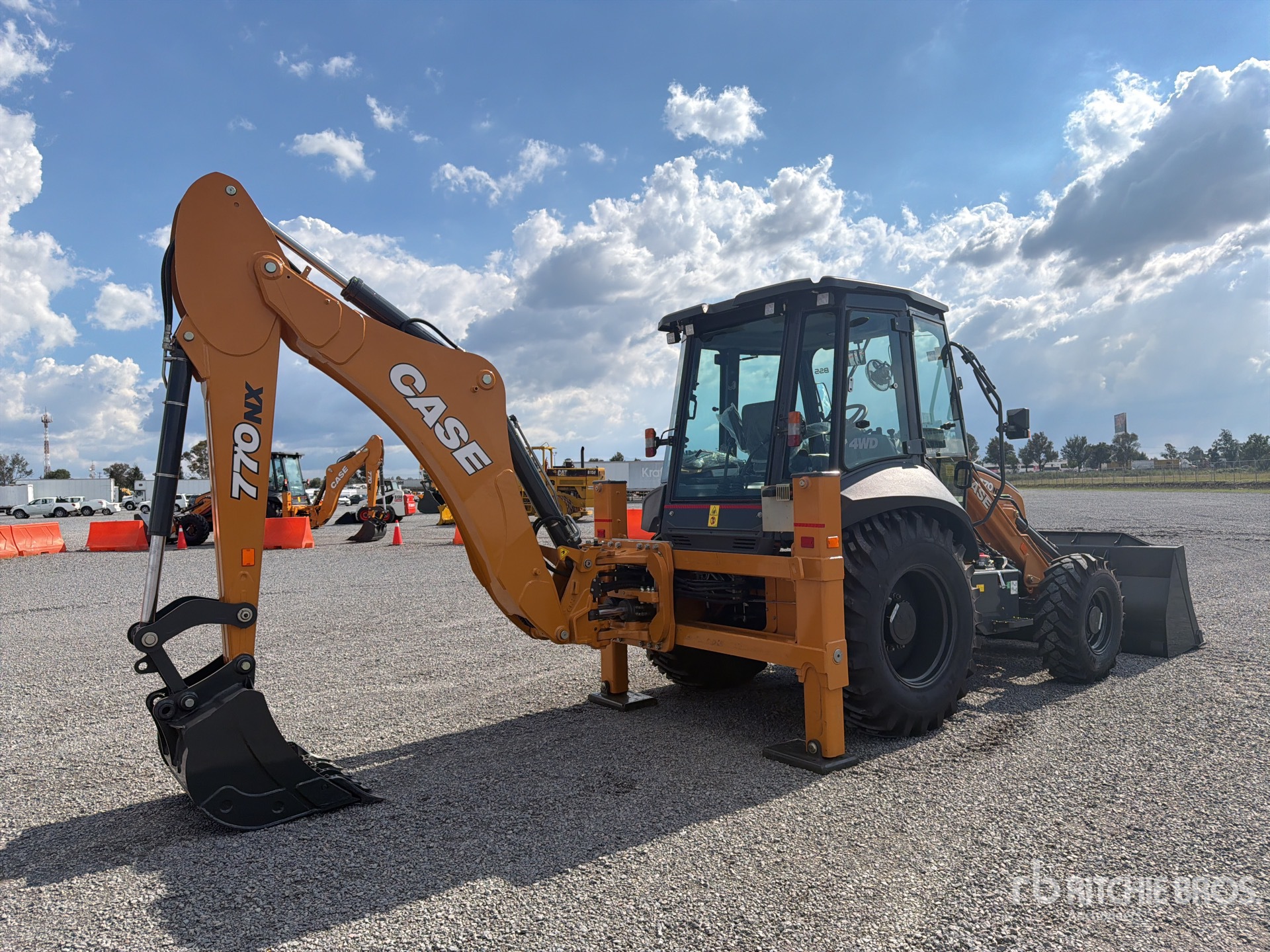 2025 Case 770NX