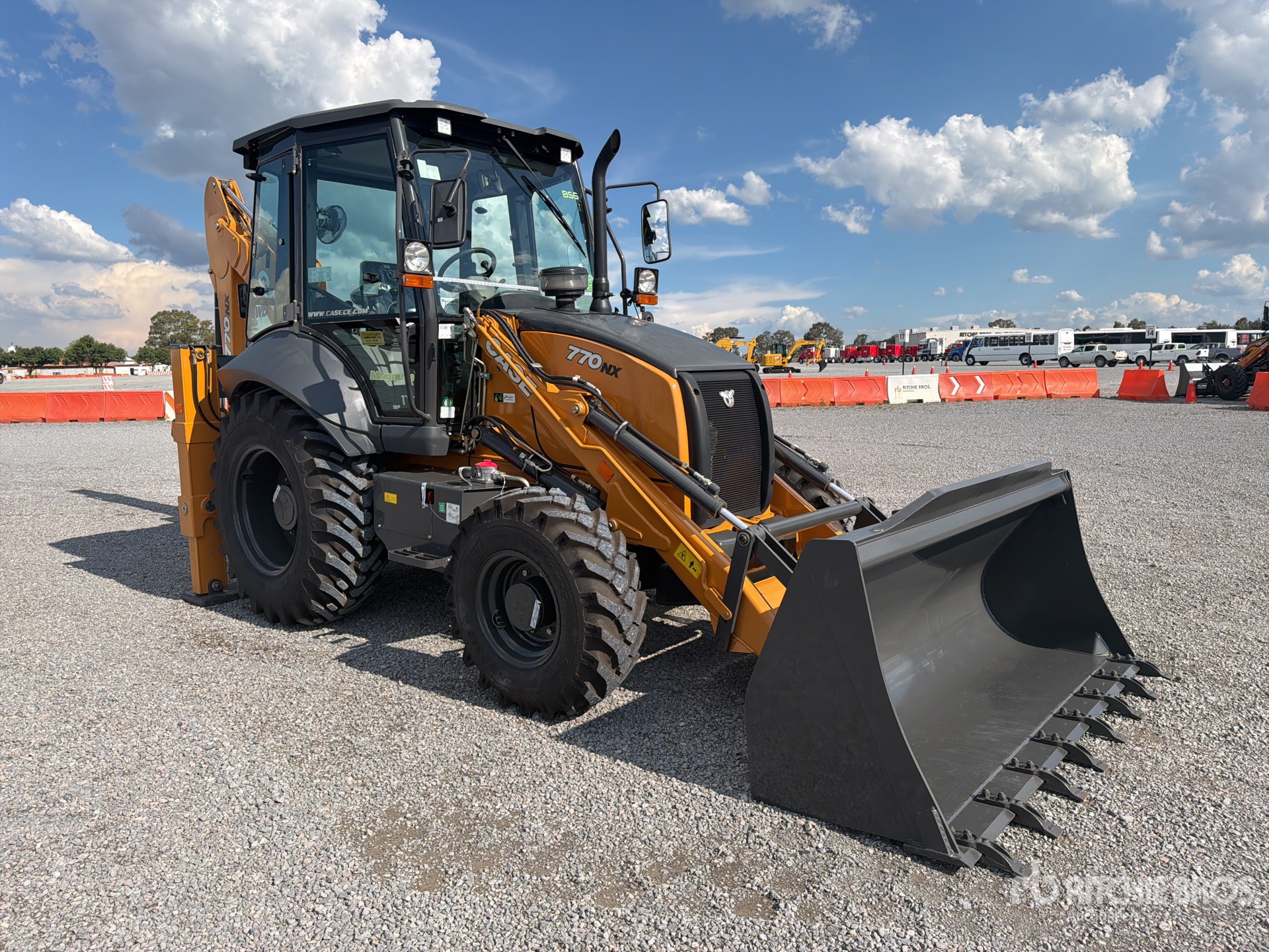 2025 Case 770NX