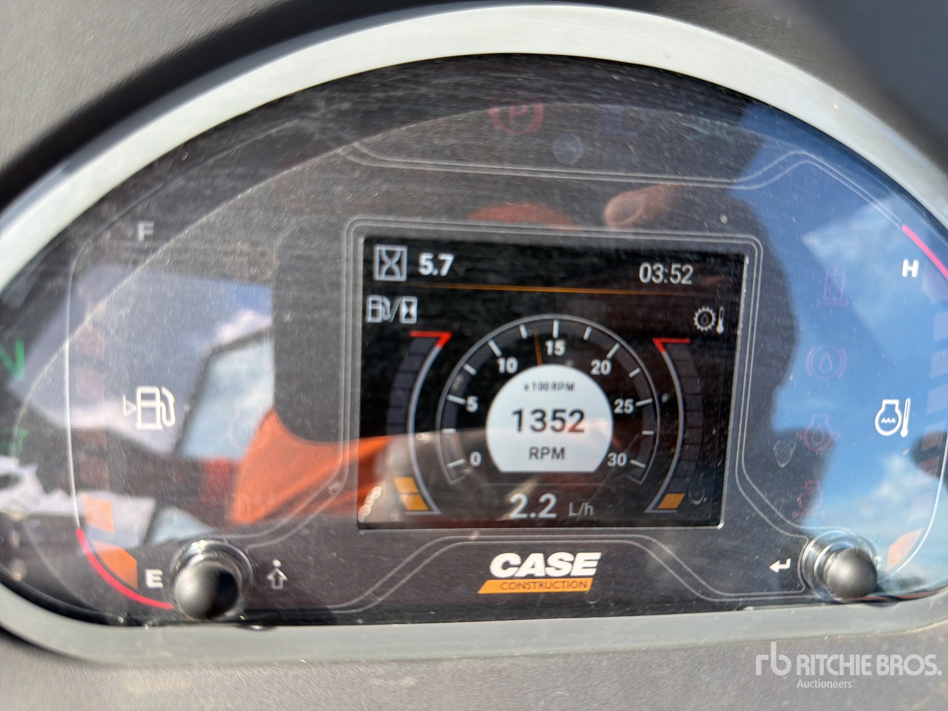 2025 Case 770NX