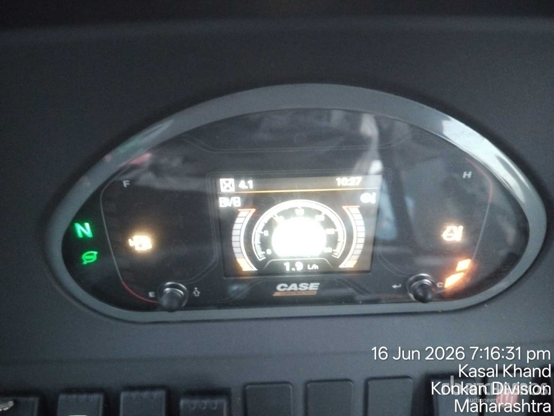 2025 Case 770NX