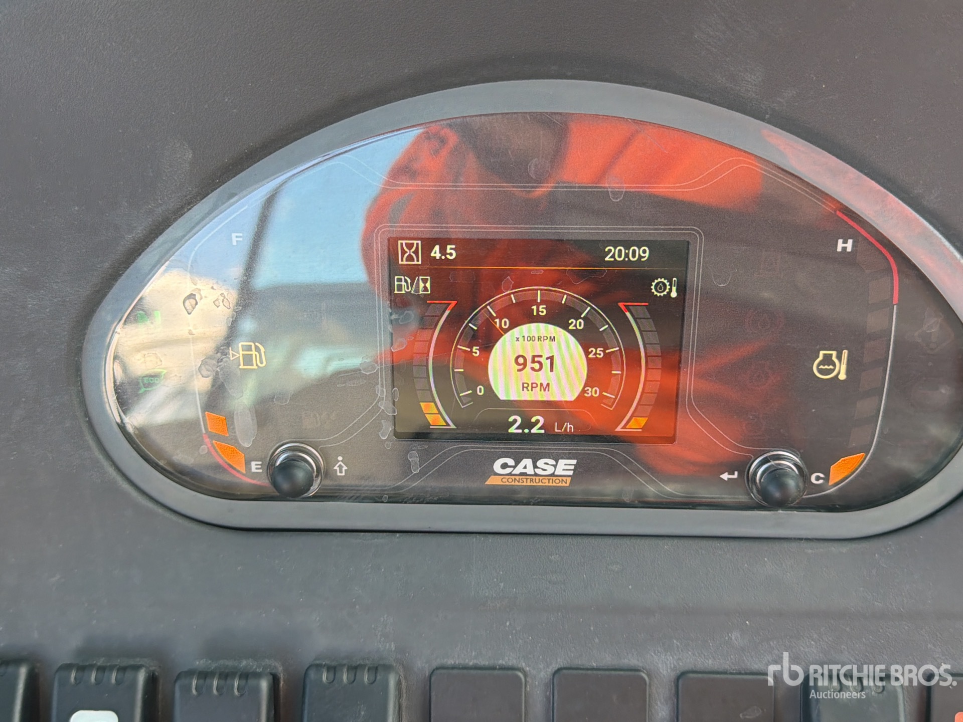 2025 Case 770NX