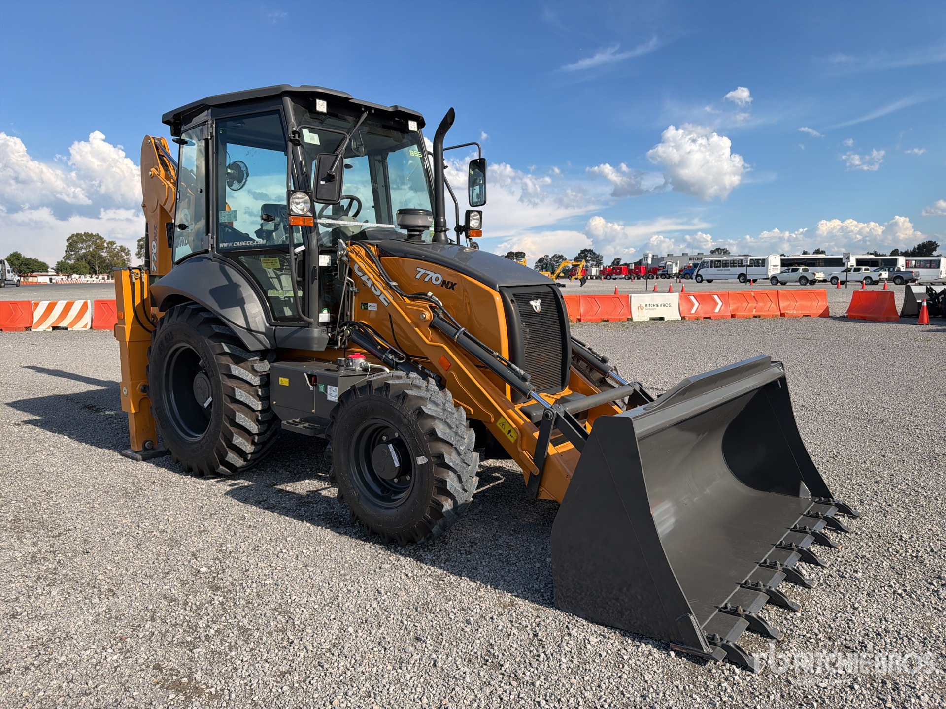 2025 Case 770NX