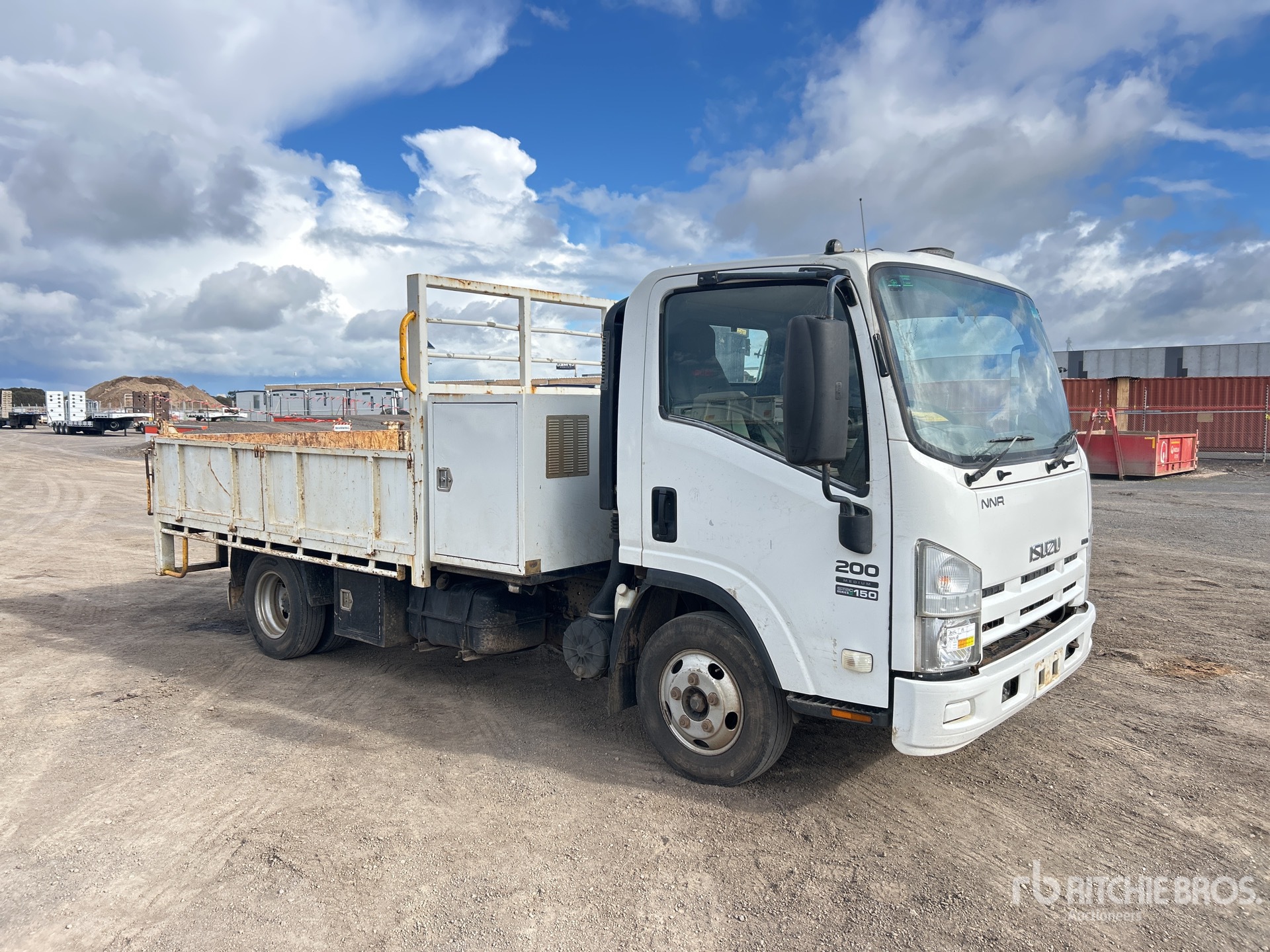 2009 Isuzu NNR200