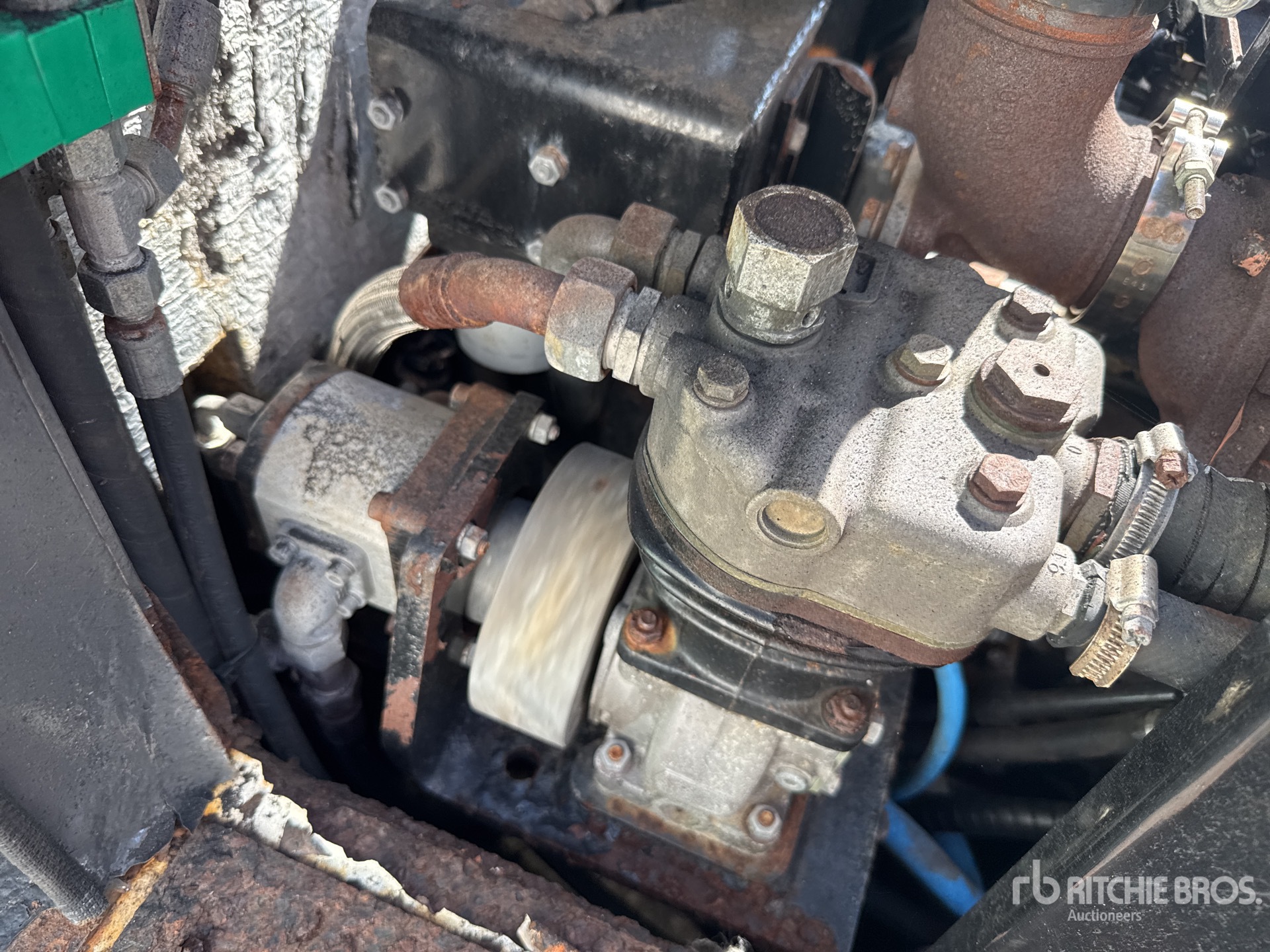 2011 Ammann AP240