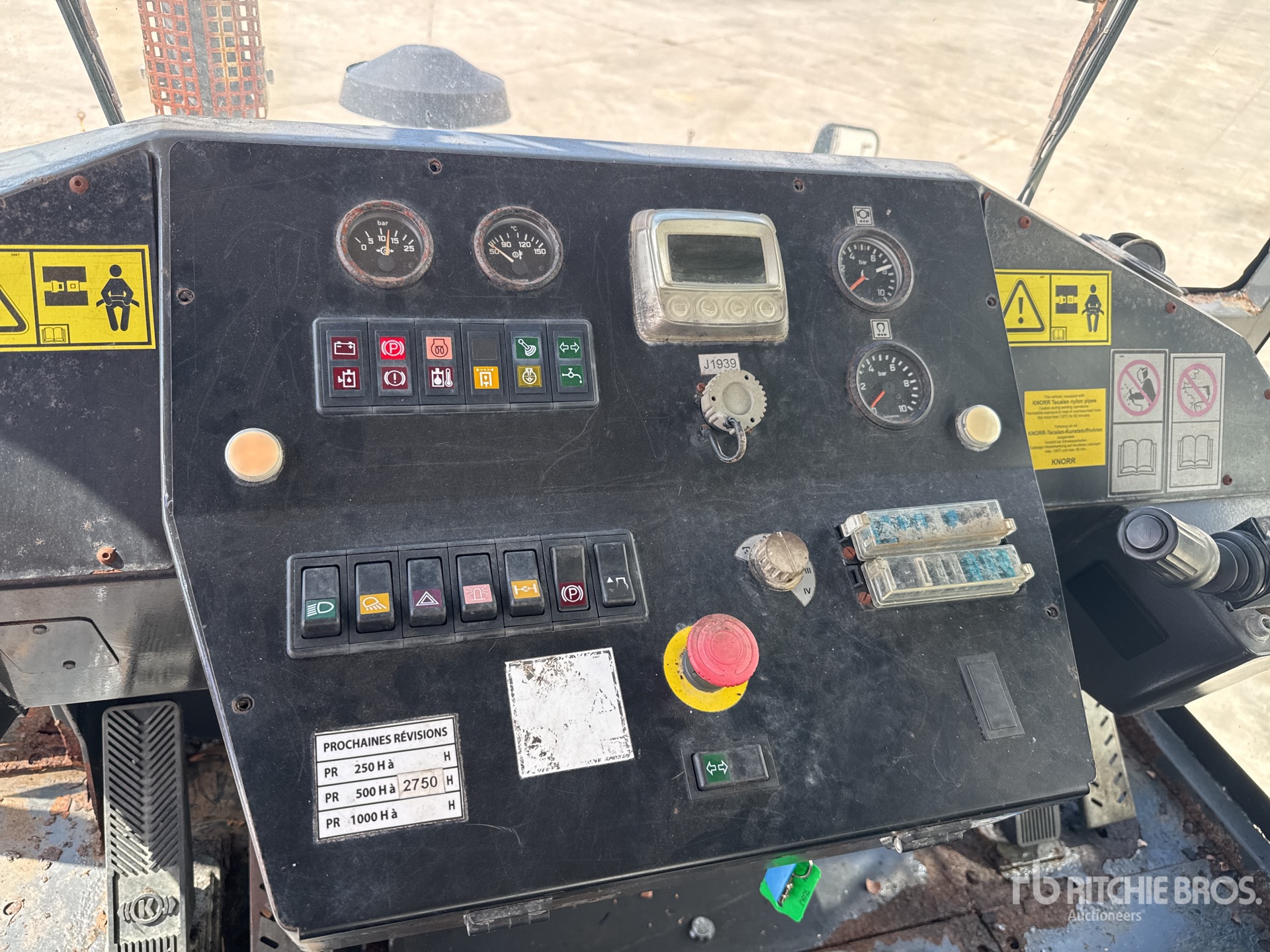 2011 Ammann AP240