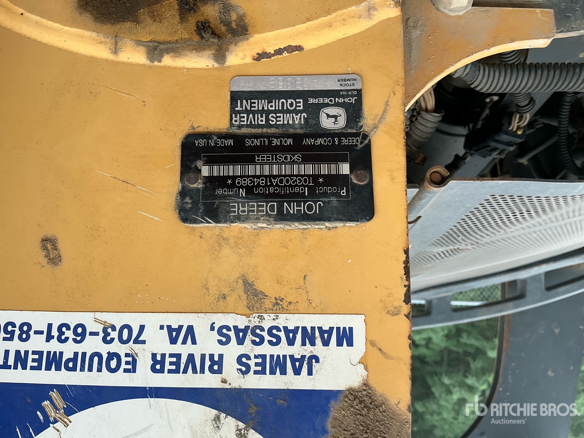Photo of a 2010 John Deere 320D