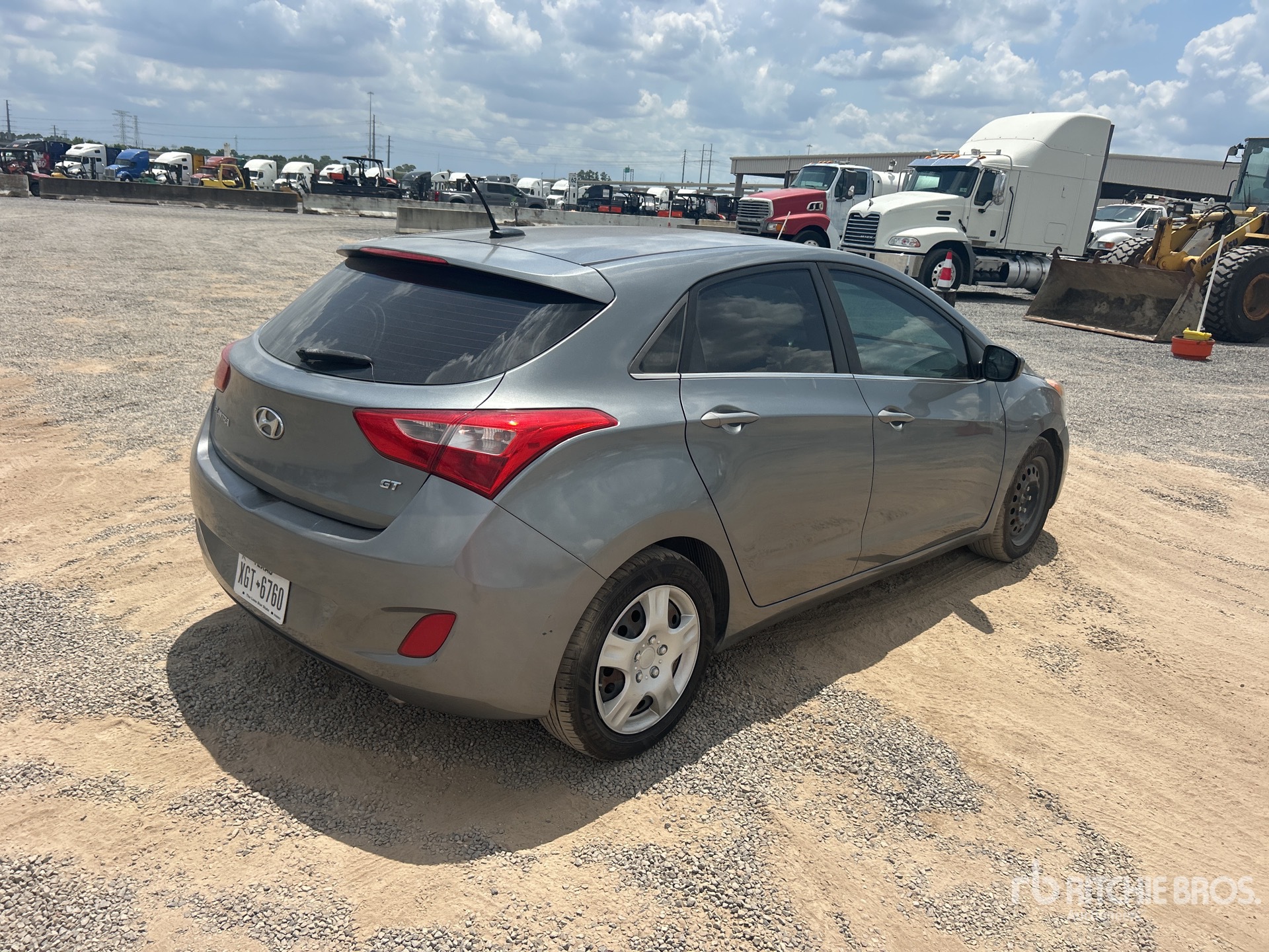 General Appearance with Picture, Right Rear Corner