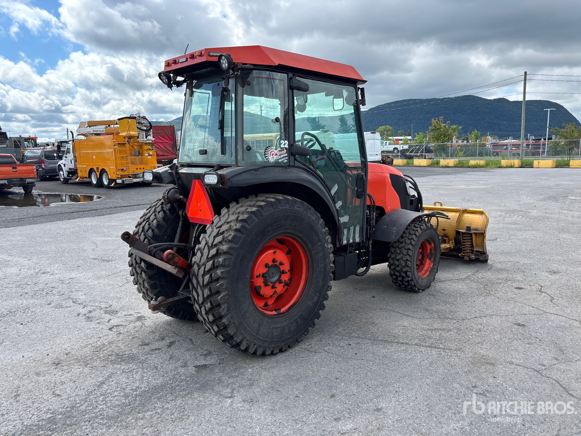 2015 Kubota M8540