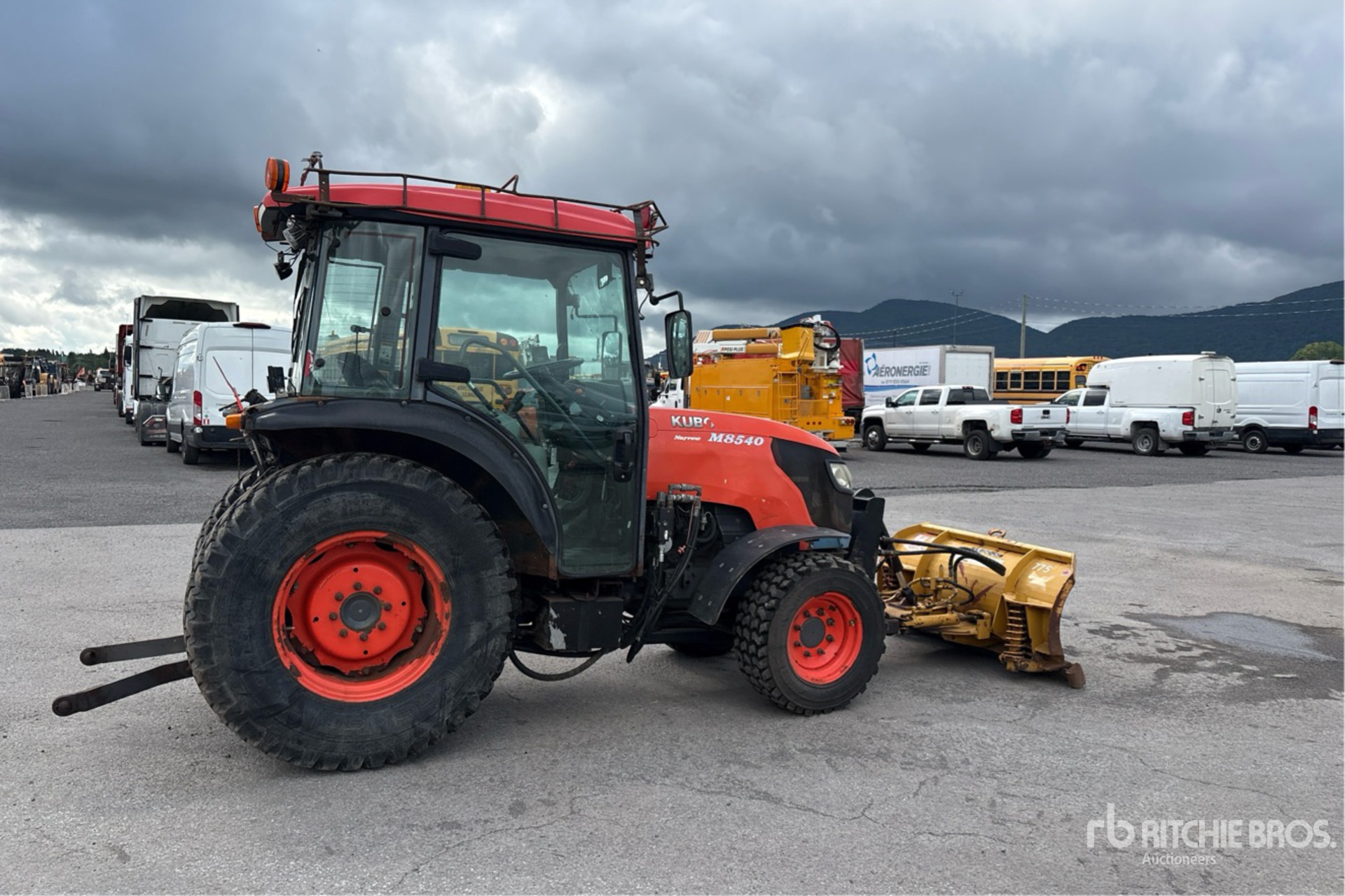 2015 Kubota M8540
