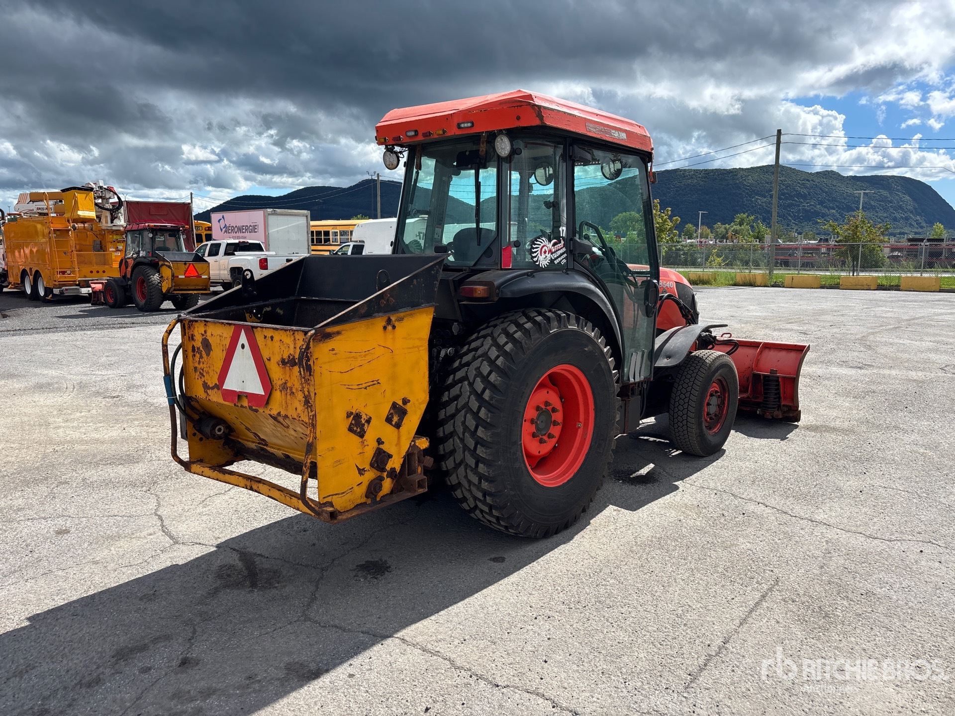 2015 Kubota M8540