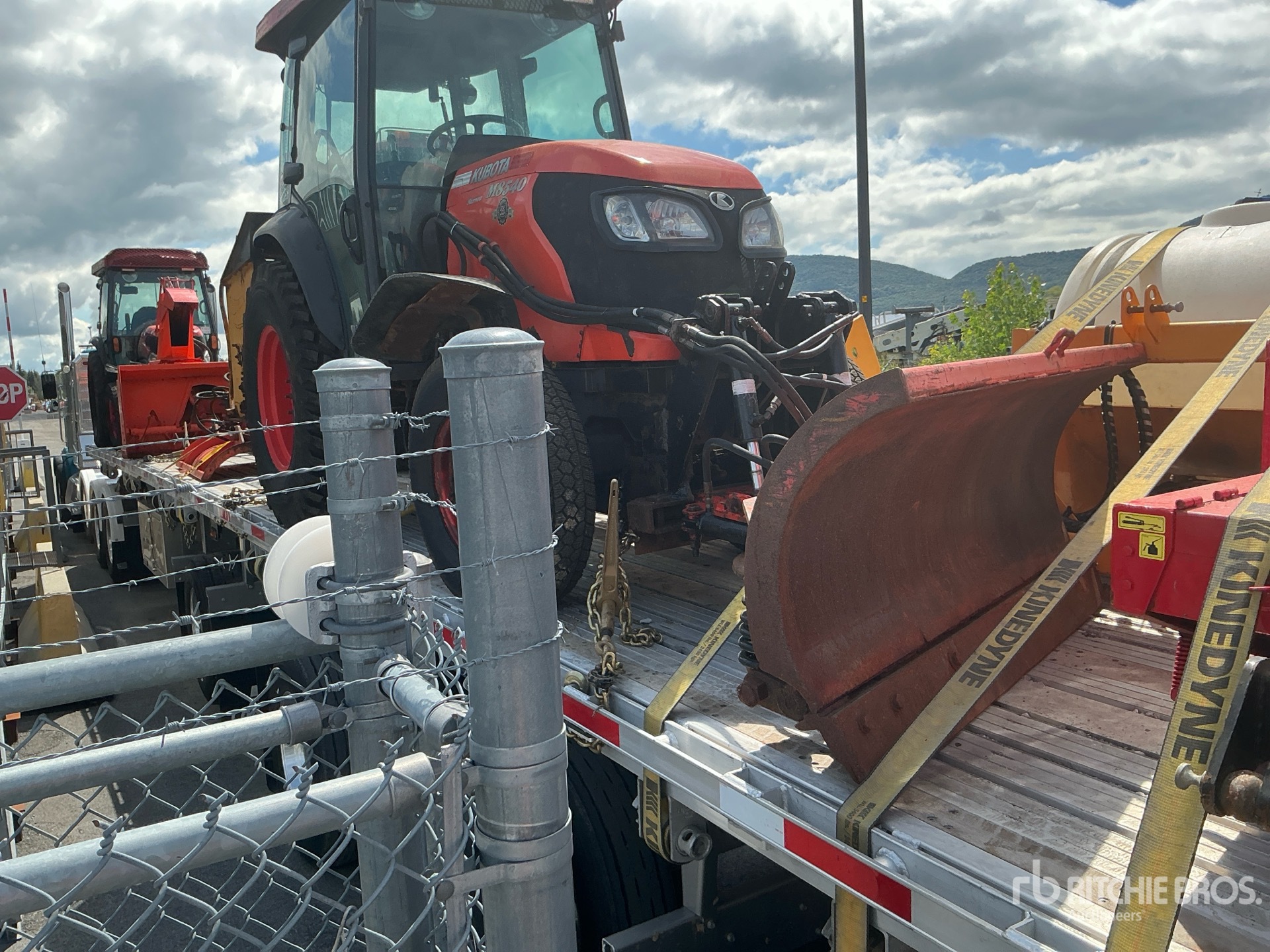 2015 Kubota M8540