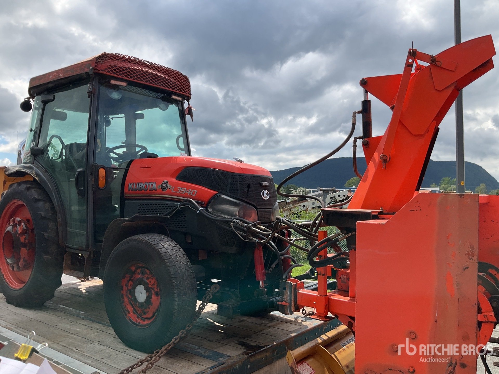 2012 Kubota L3940