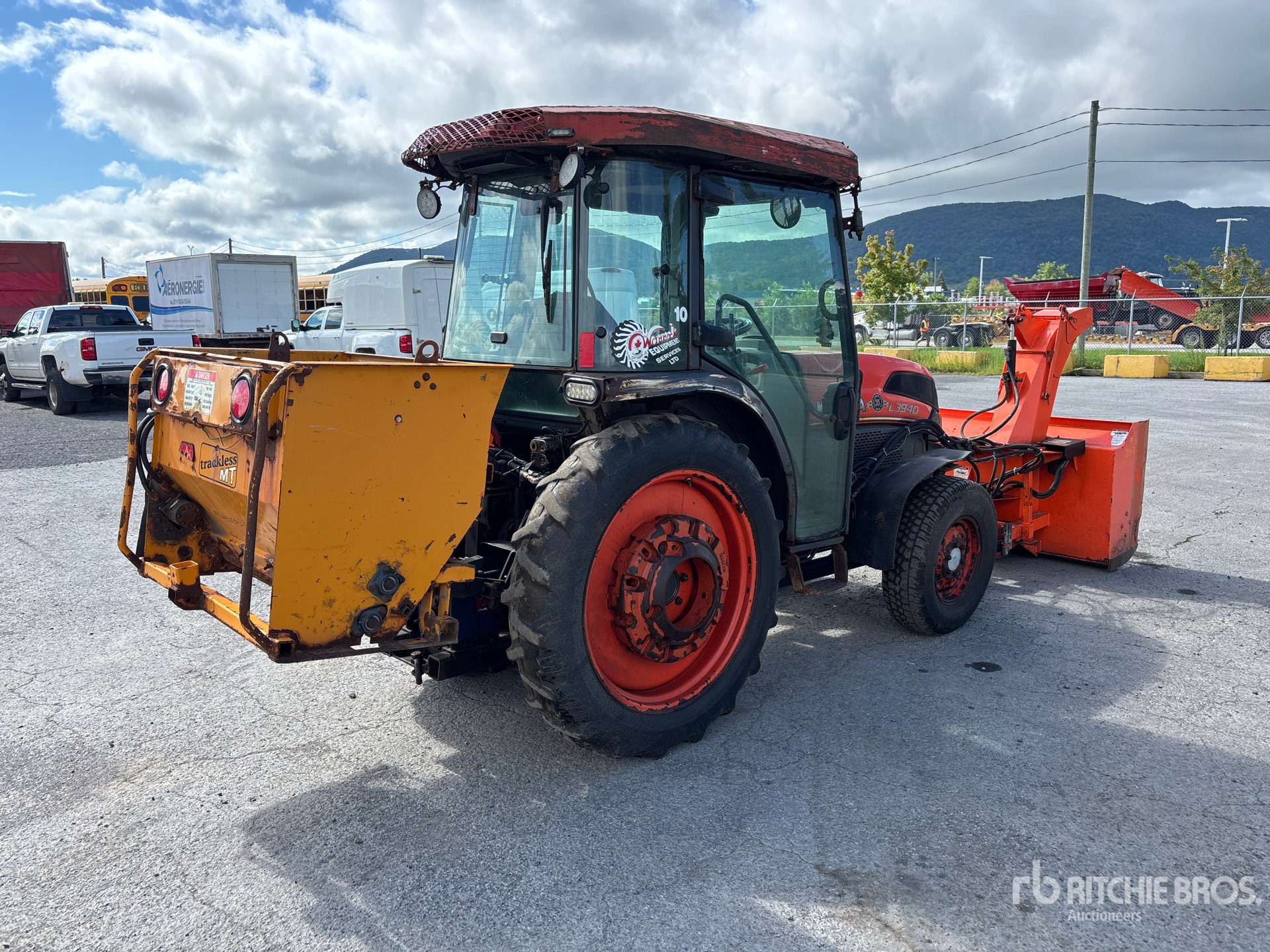 2012 Kubota L3940