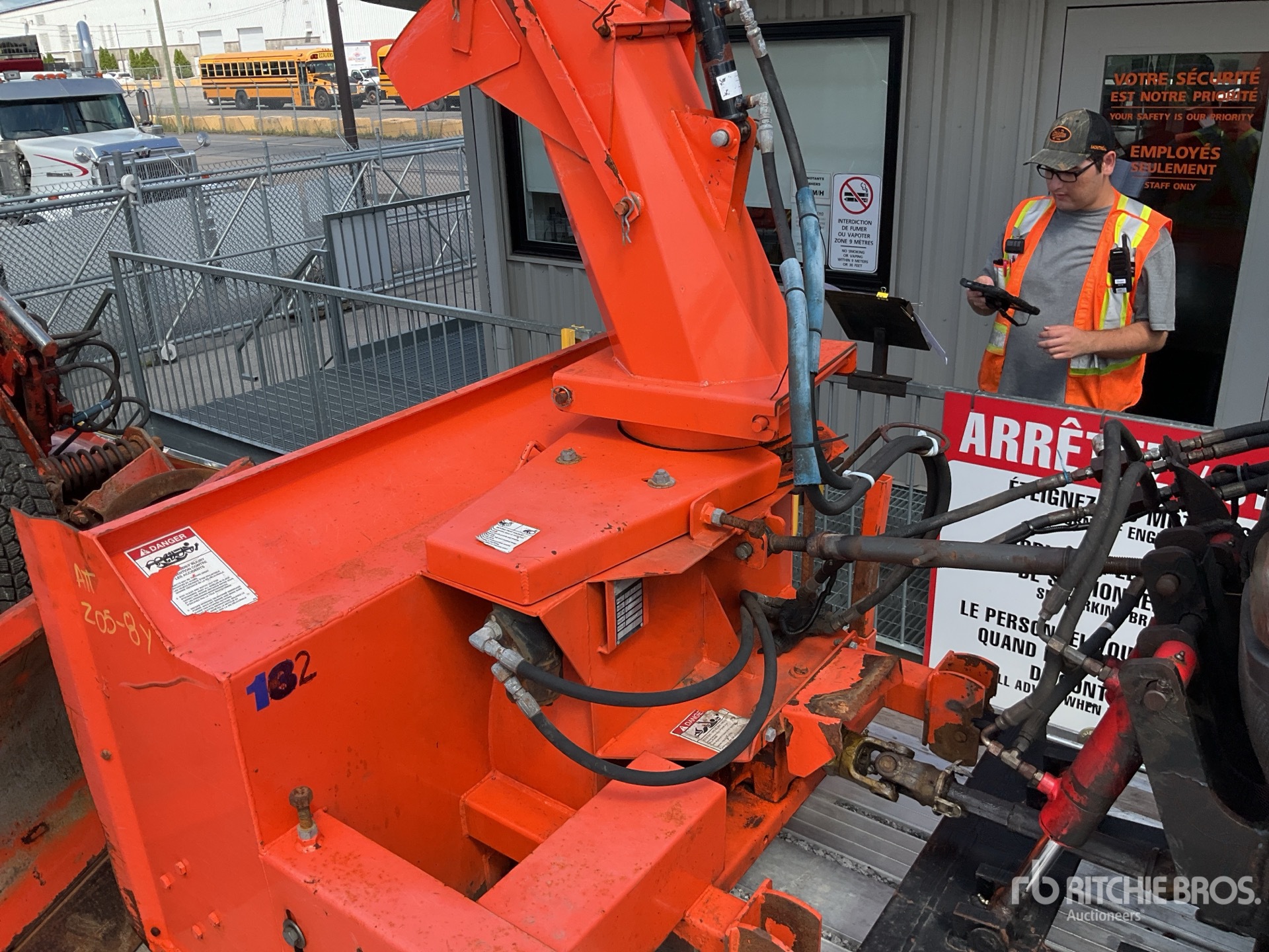 2012 Kubota L3940
