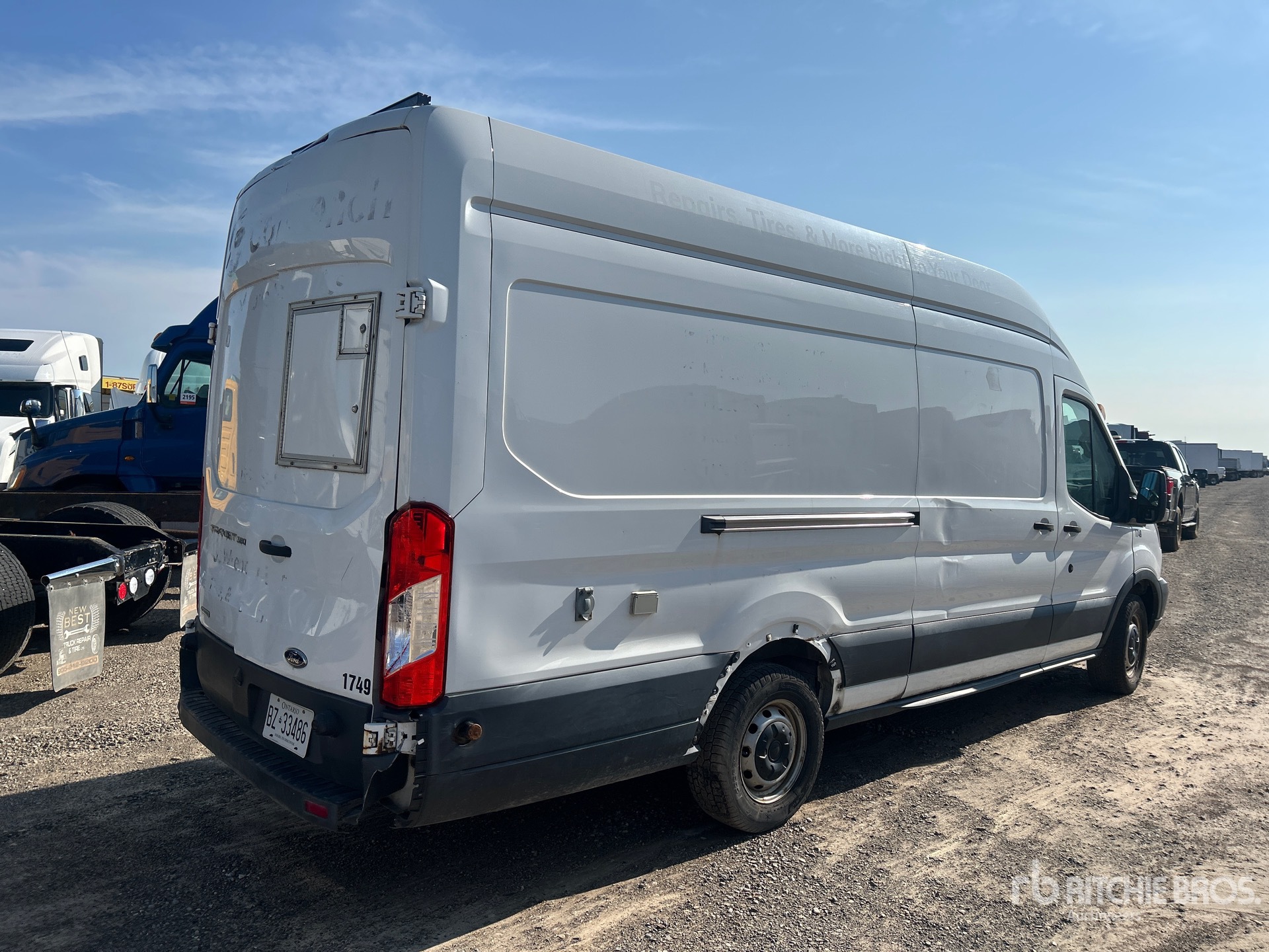 General Appearance with Picture, Right Rear Corner