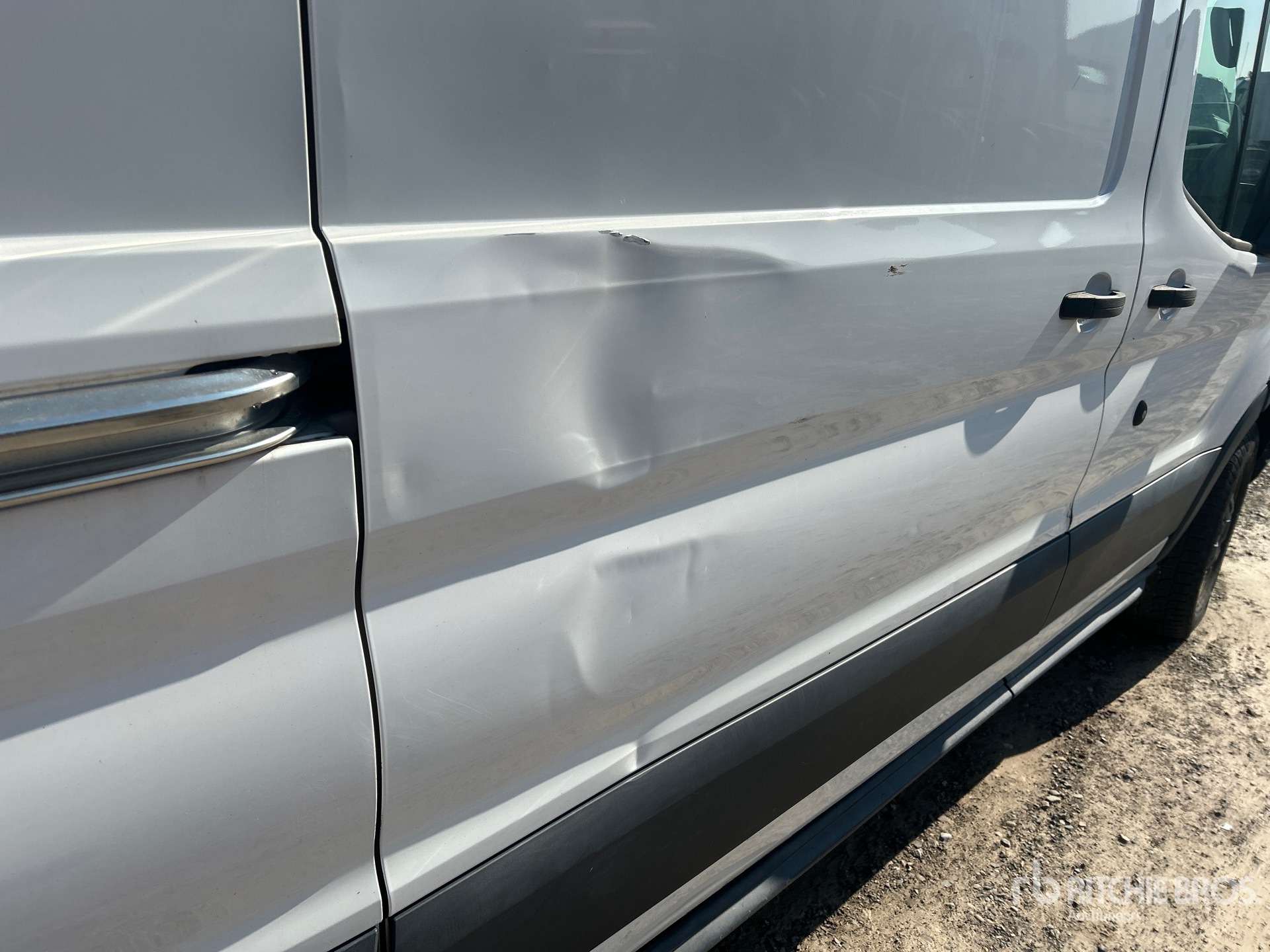 2017 Ford E-350