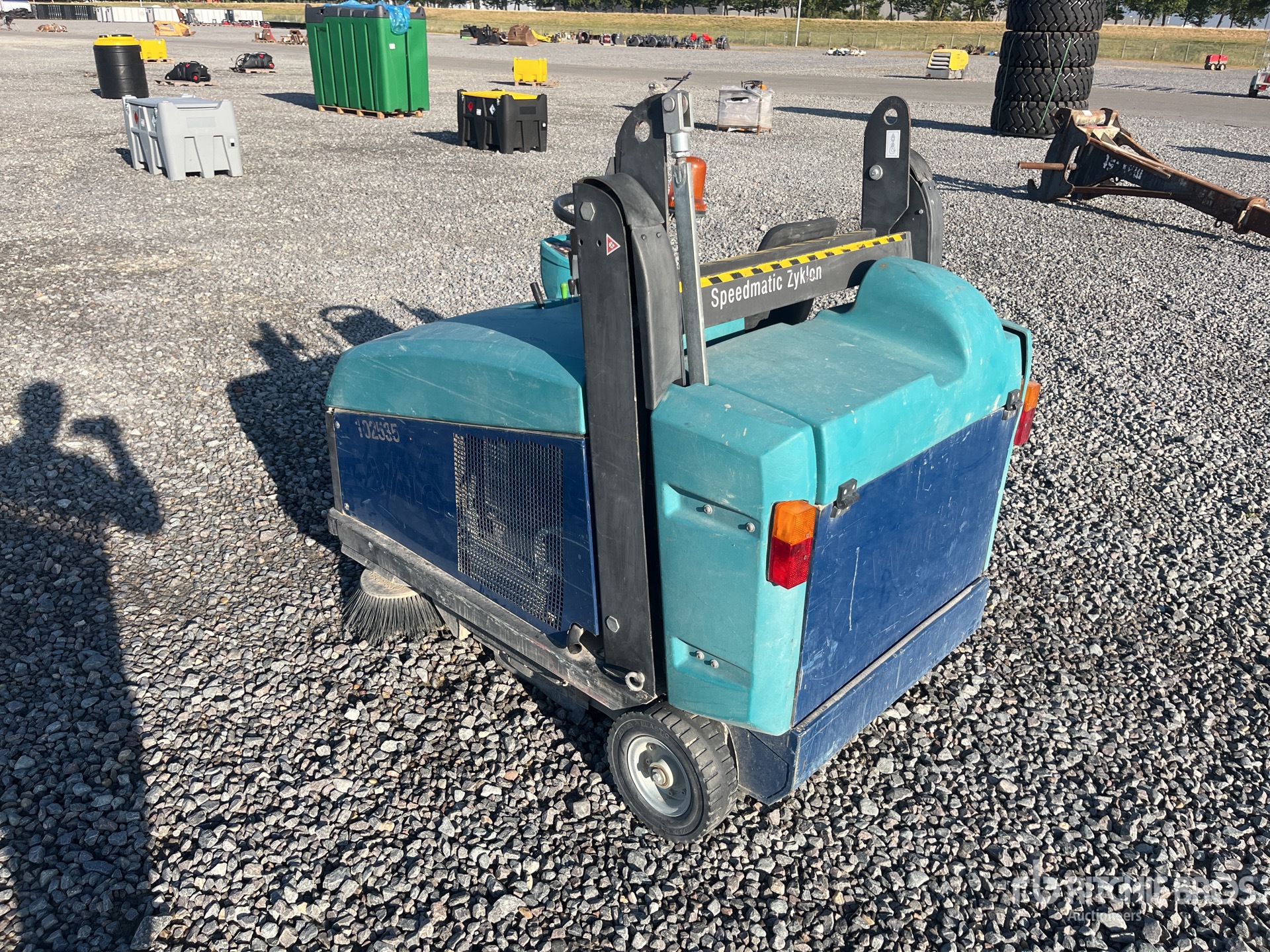 General Appearance with Picture, Left Rear Corner