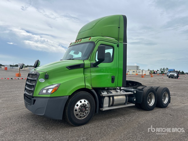 2019 Freightliner Cascadia 116 6x4 T/a Day Cab Truck Tractor
