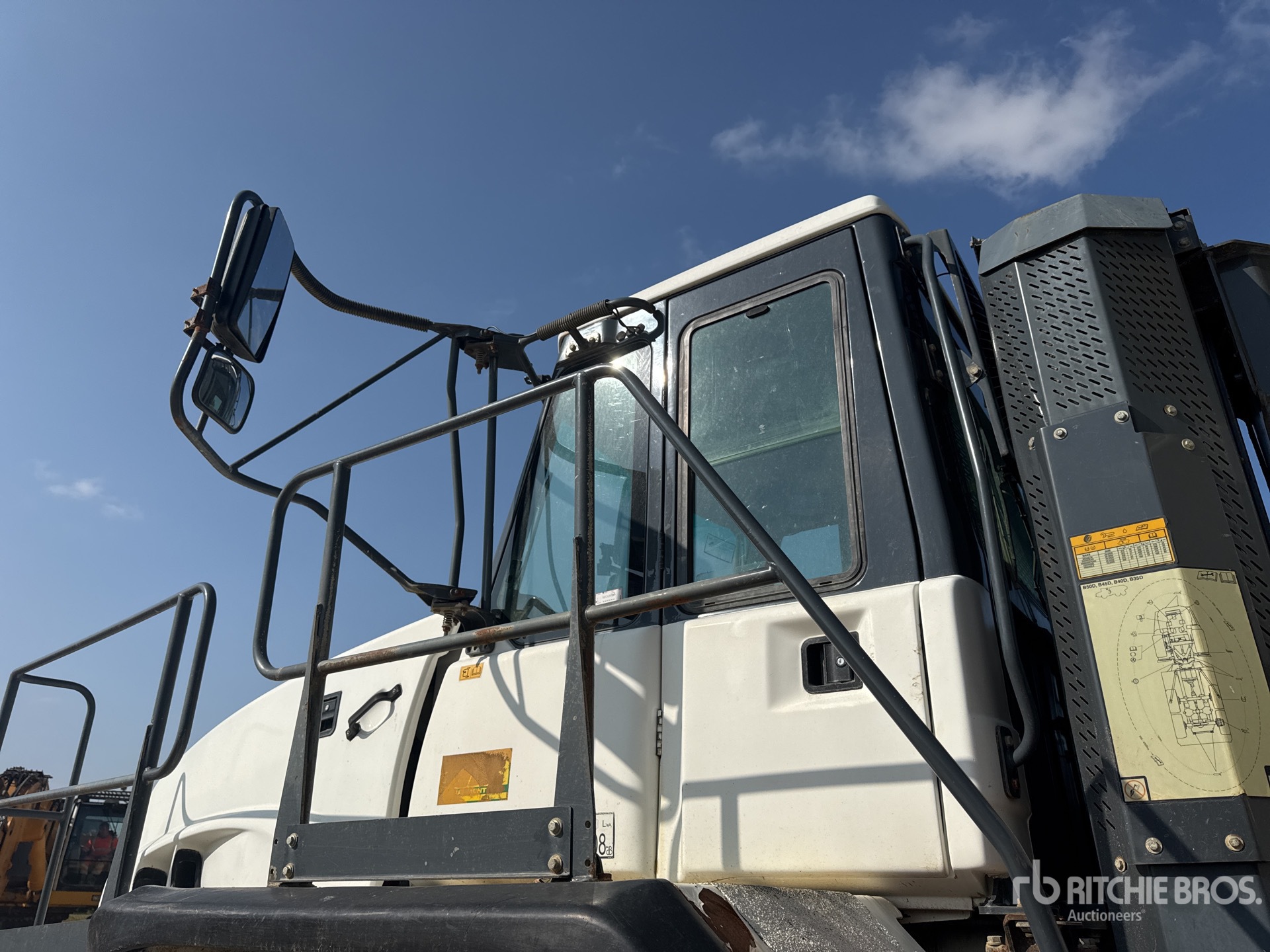 2015 Bell B40
